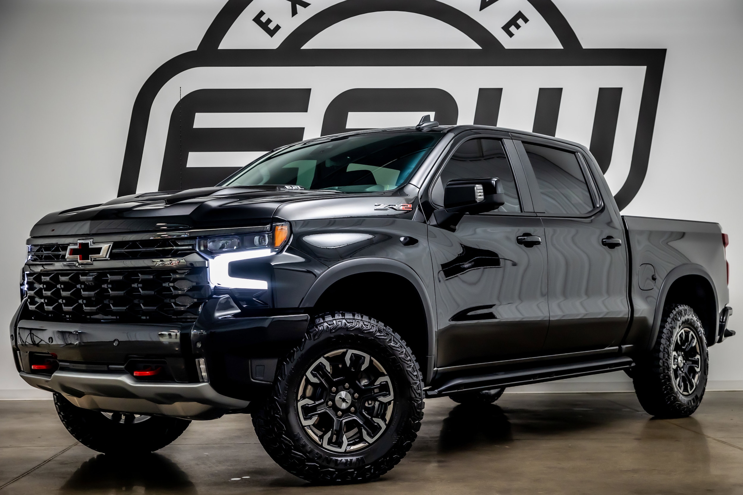 2025 Chevrolet Silverado 1500 ZR2's photo