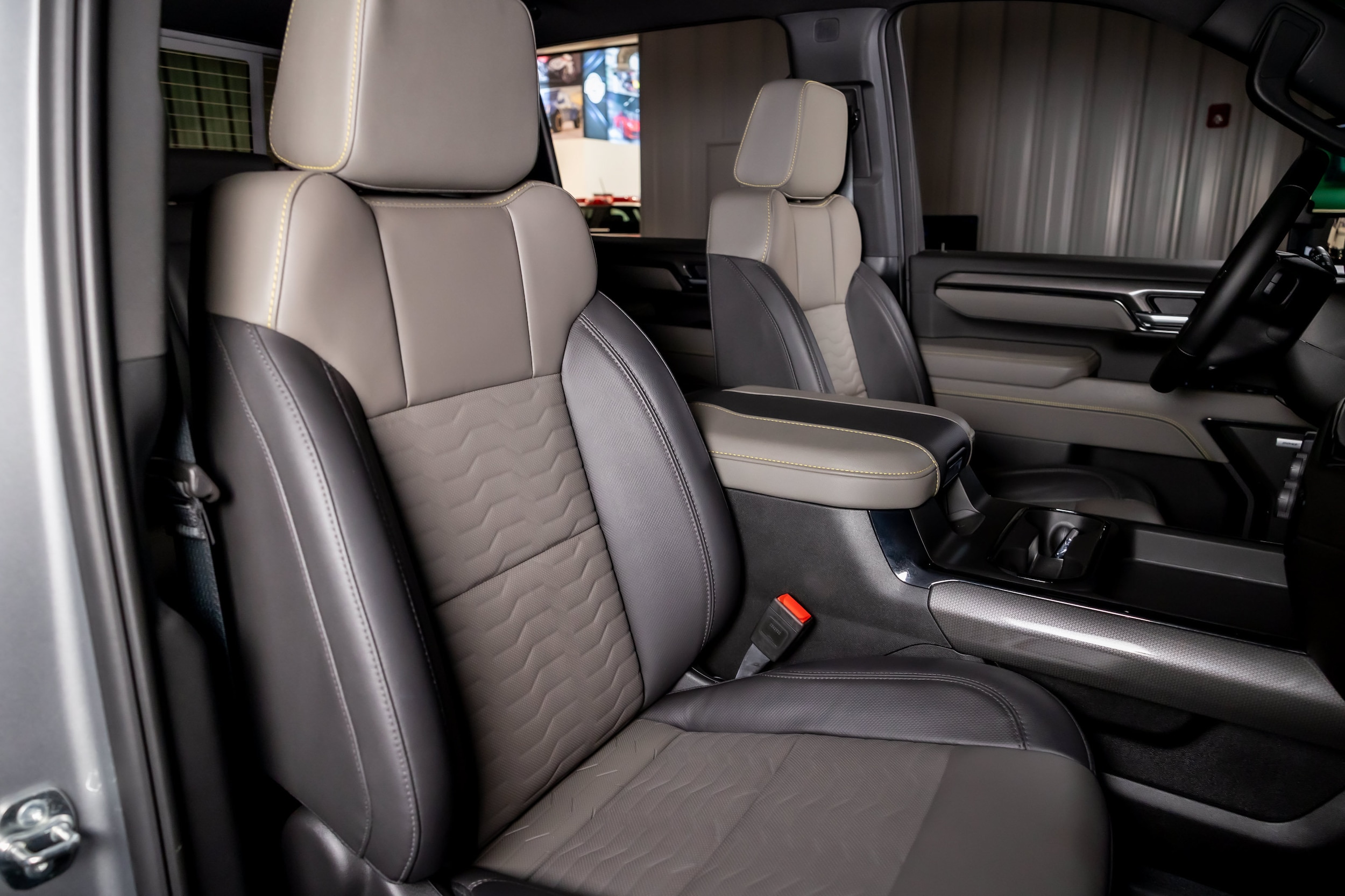 2025 Chevrolet Silverado 2500HD ZR2 - Photo 20