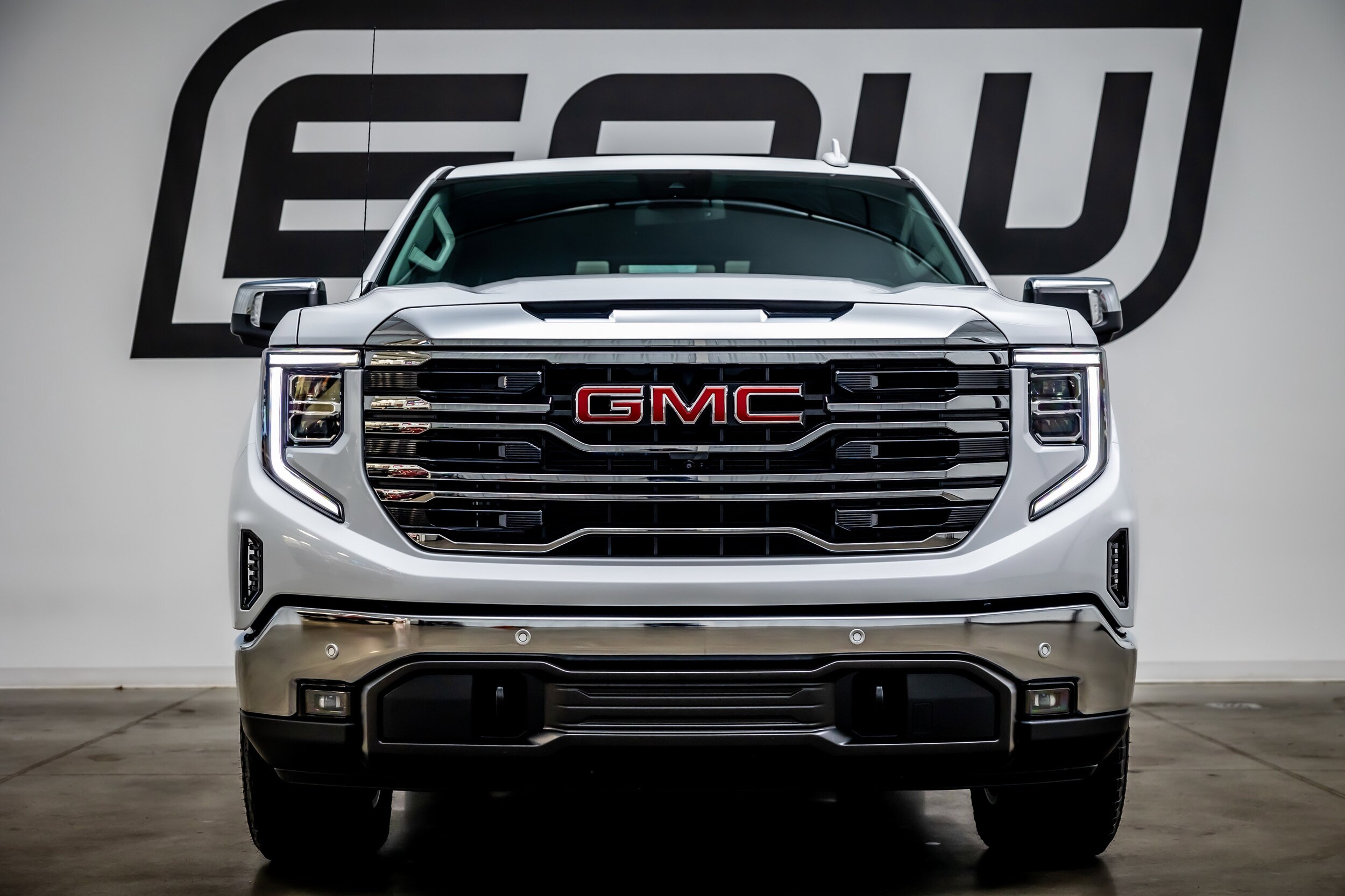 2024 Gmc Sierra 1500 SLT photo 3