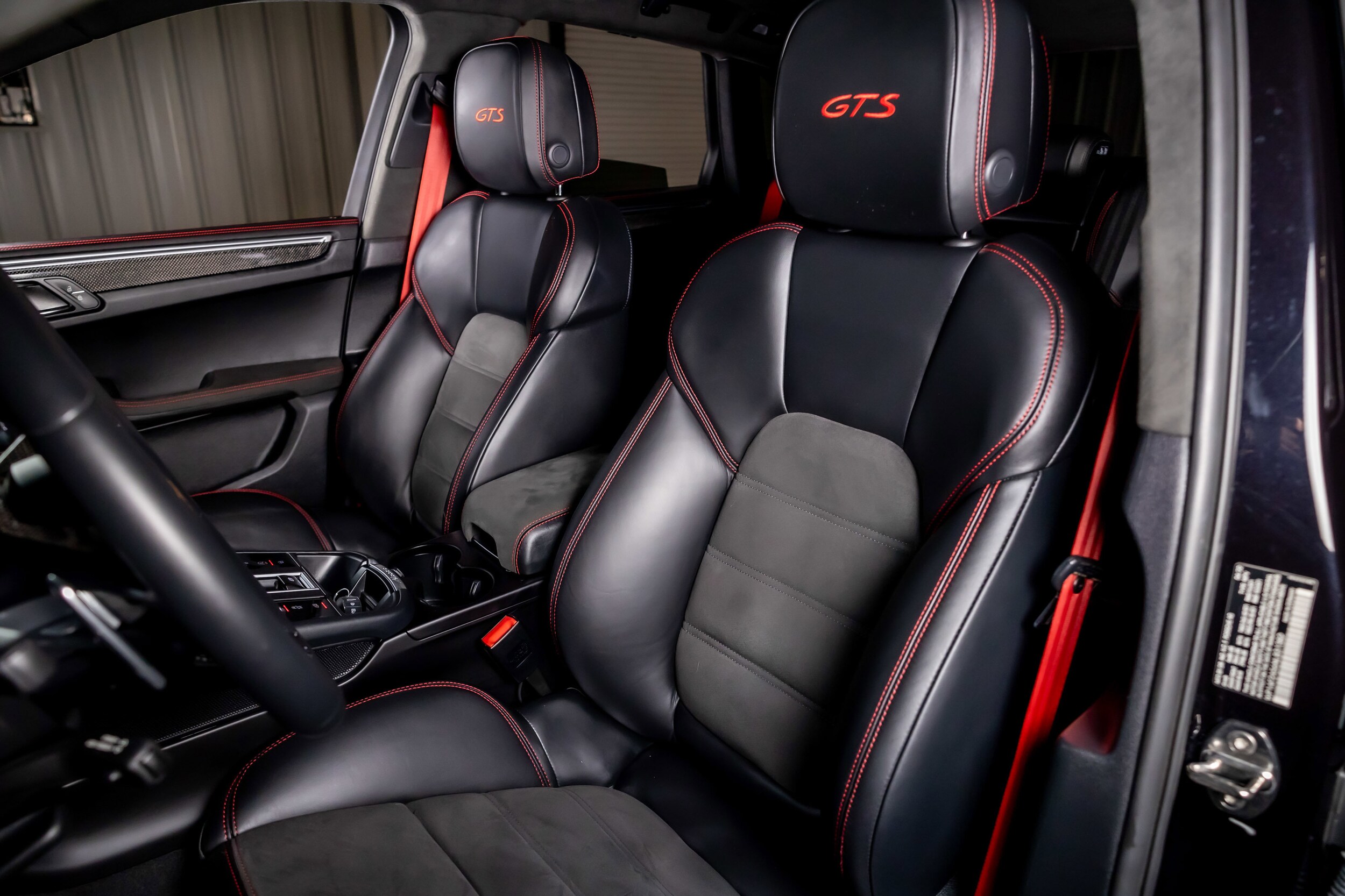 2022 Porsche Macan GTS photo 4
