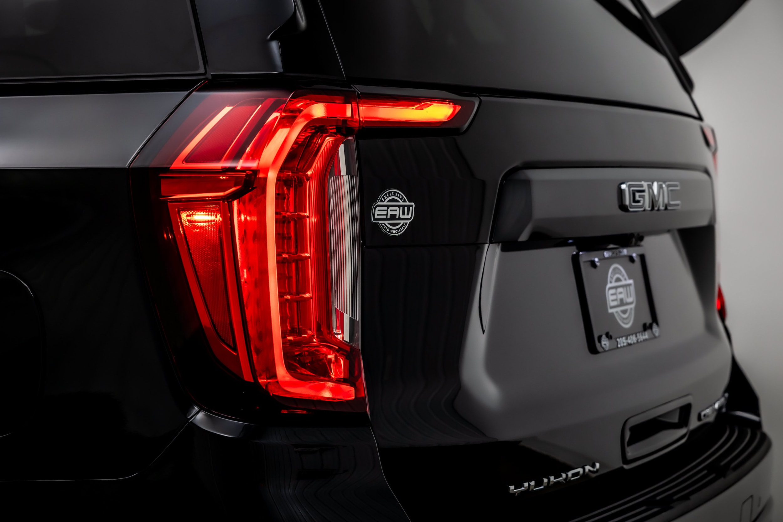 2024 GMC Yukon Denali Ultimate - Photo 13