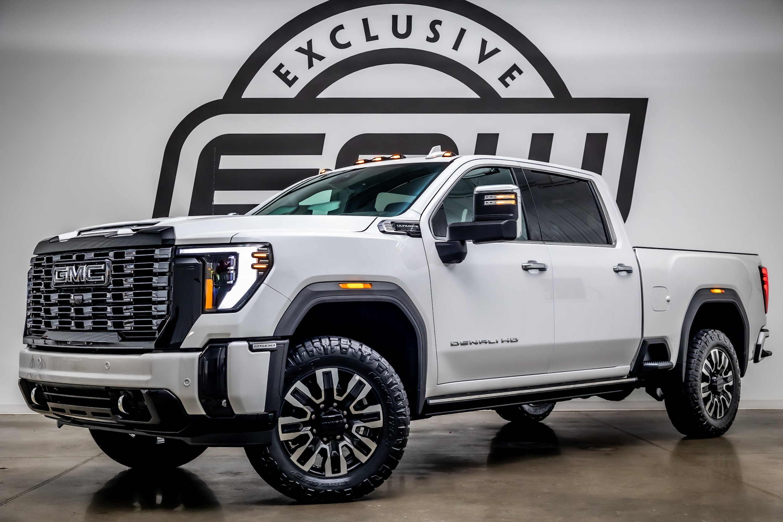 2025 GMC Sierra 4WD Crew Cab Long Box Denali Ultimate's photo