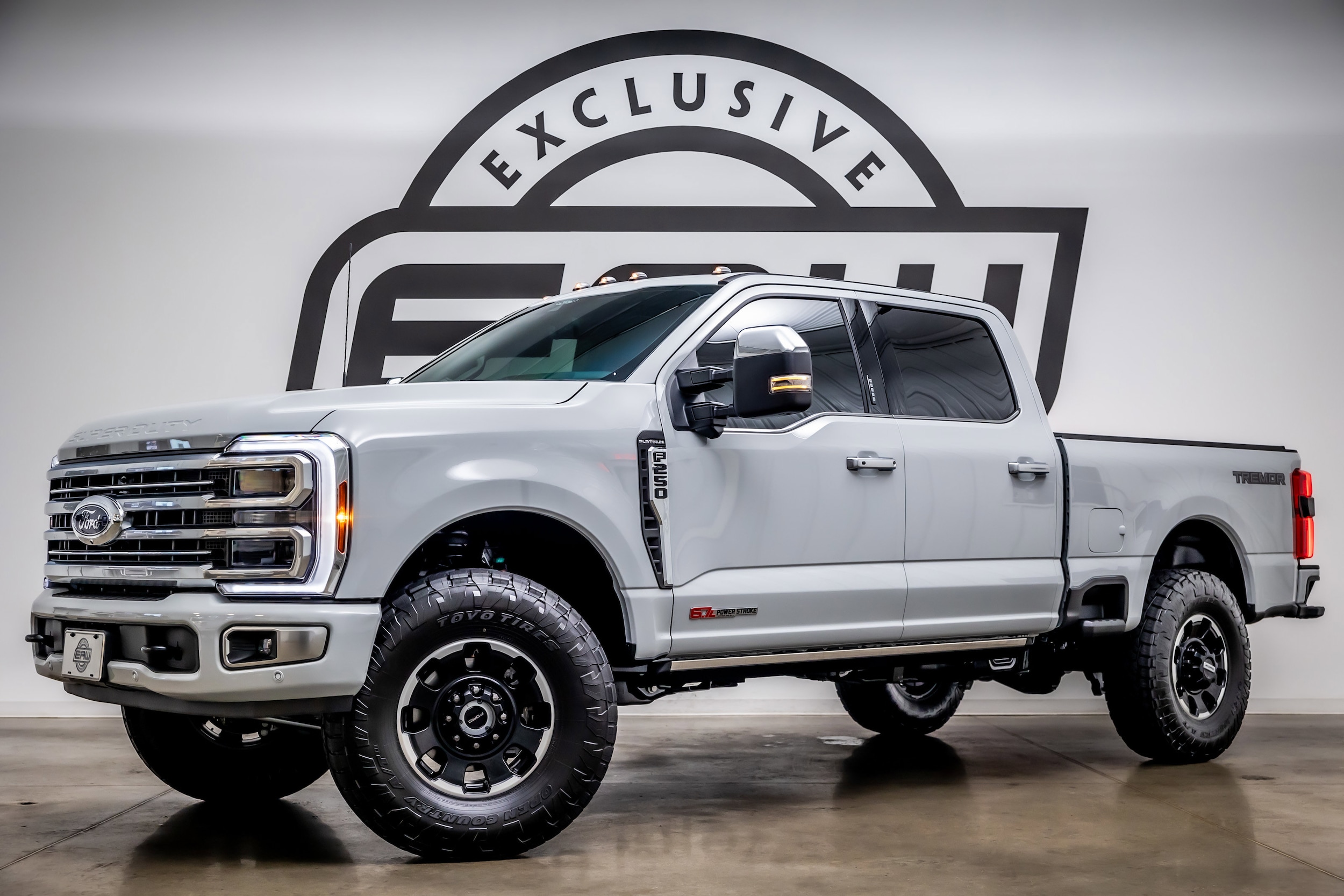 2026 Ford F-250 Super Duty Platinum's photo