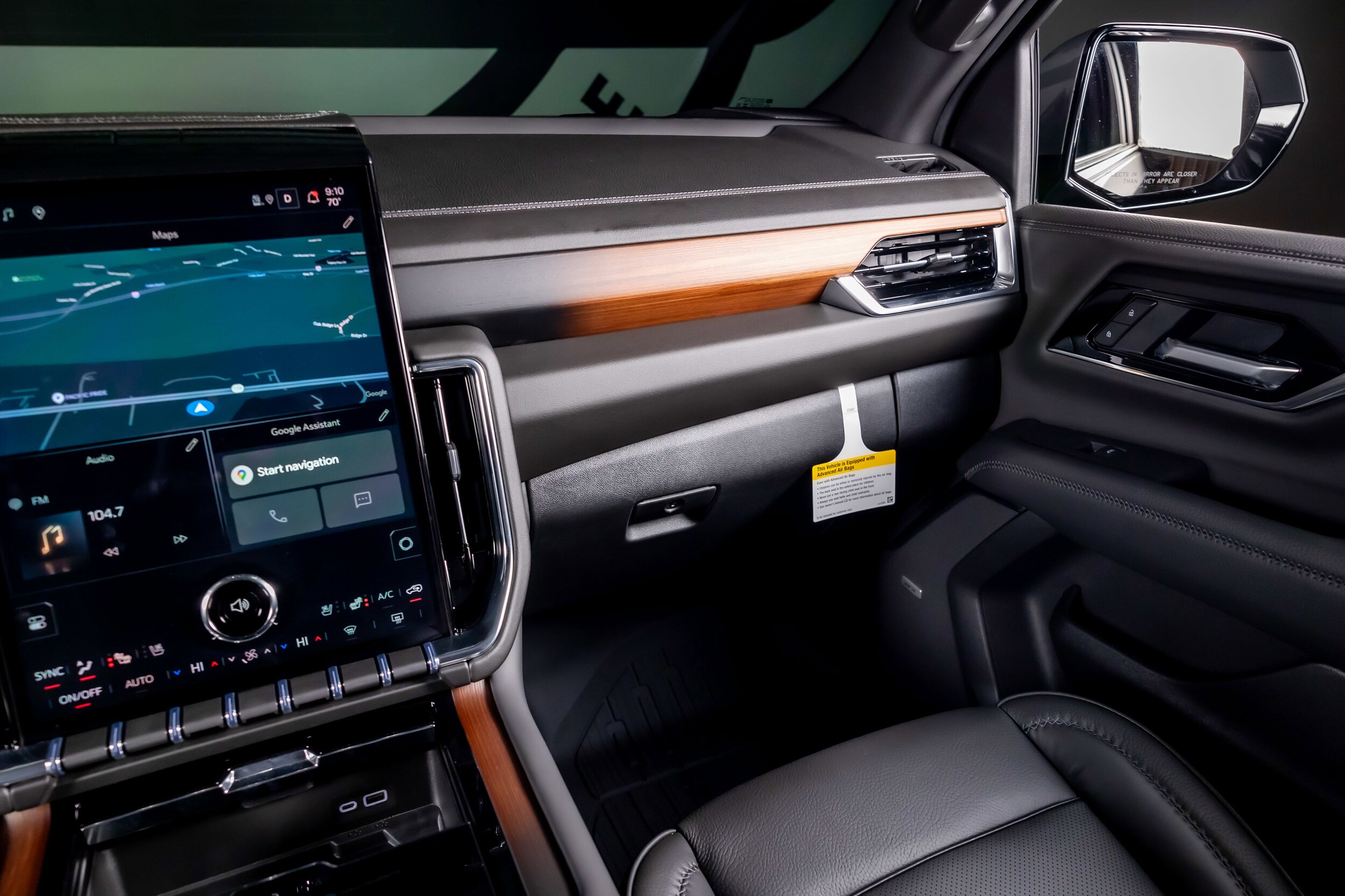 2026 GMC Yukon XL Denali - Photo 7