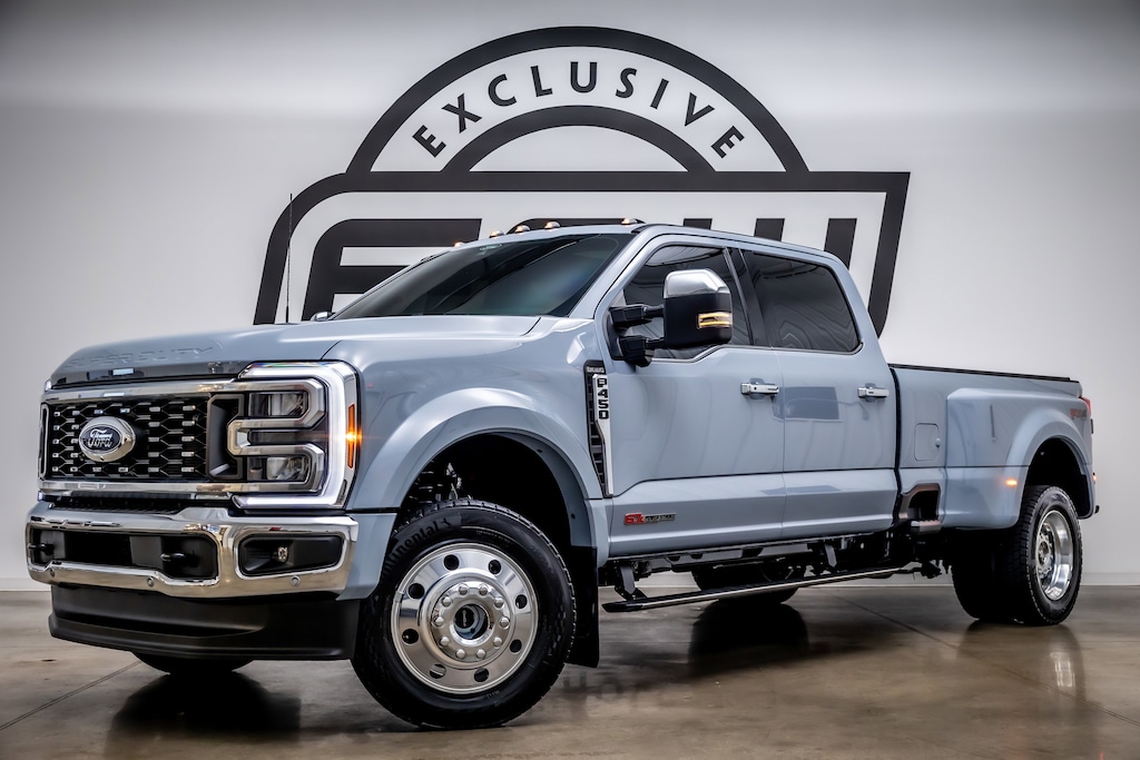 Used 2025 Ford F-450 King Ranch 4WD Crew Cab 8 Box Truck Crew Cab