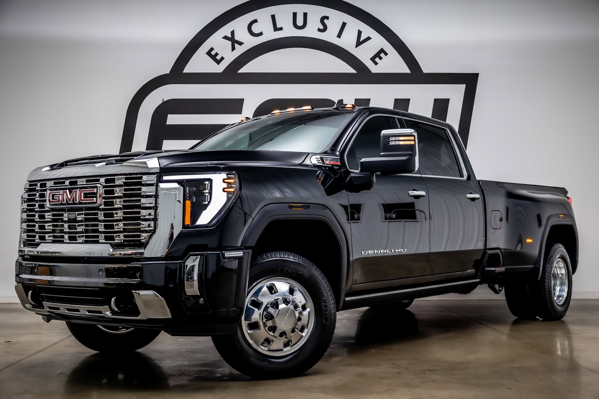 2026 GMC Sierra 4WD Crew Cab Long Box DRW Denali's photo