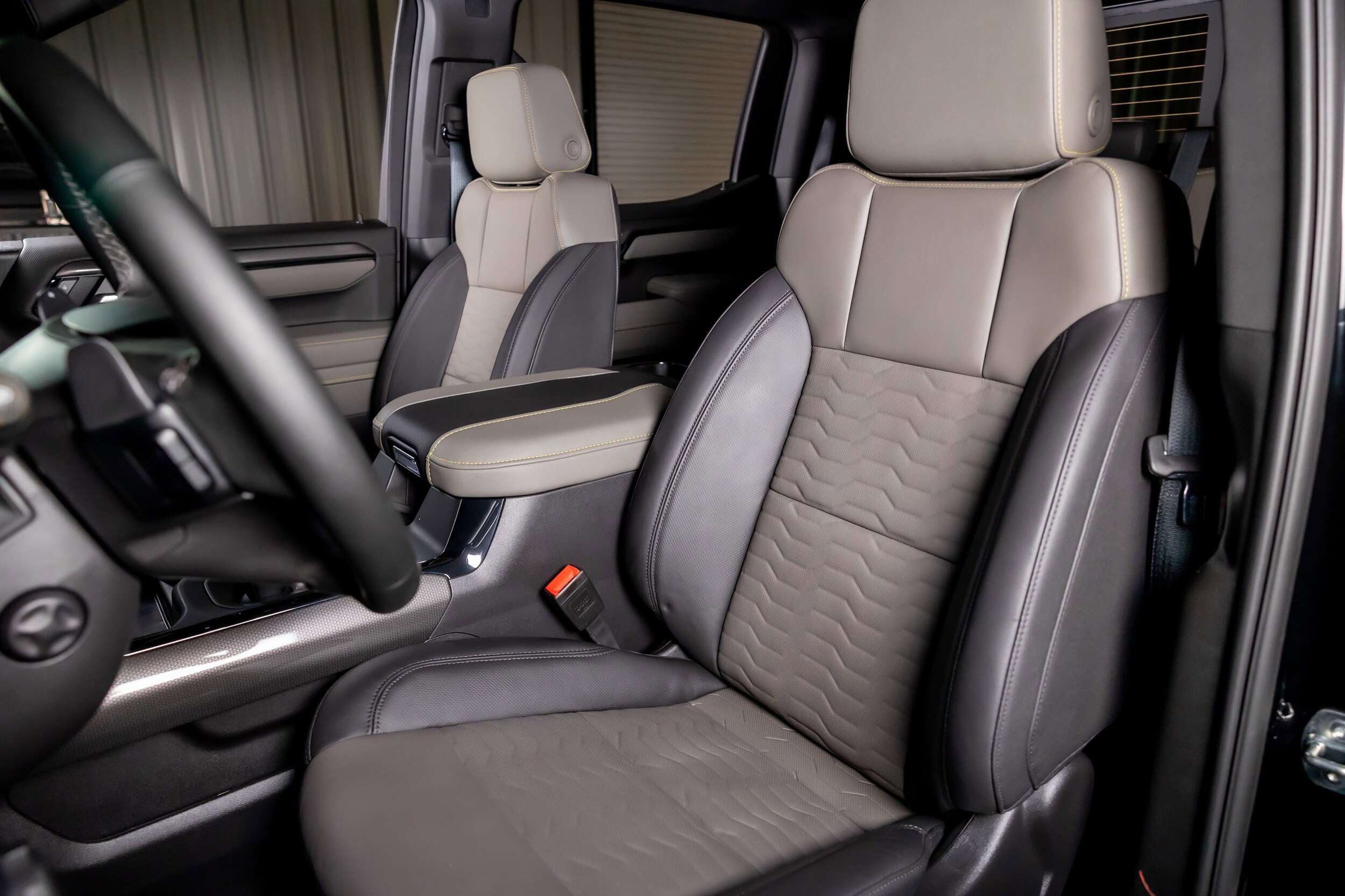 2025 Chevrolet Silverado 1500 ZR2 photo 4