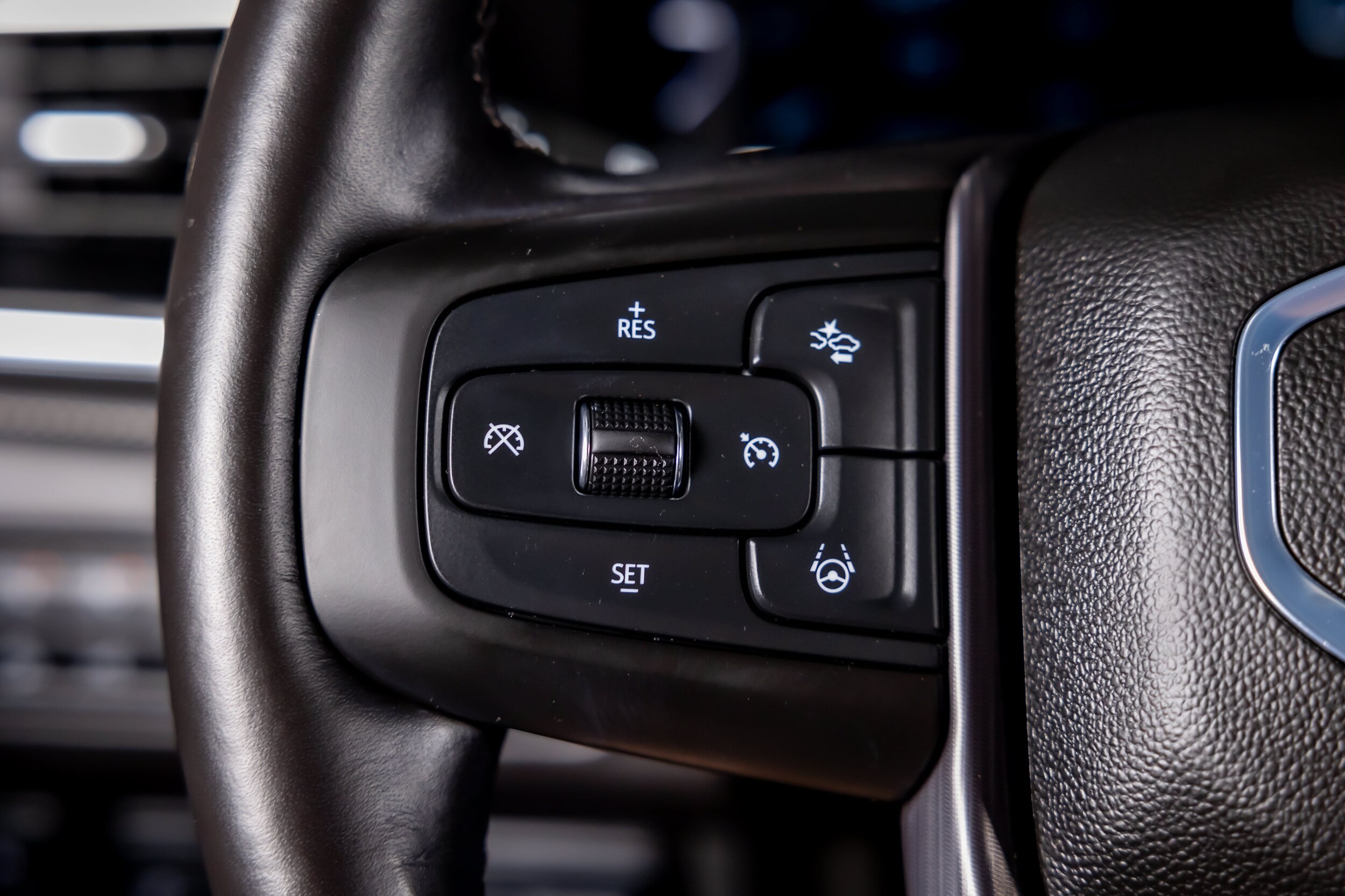 2024 GMC Yukon Denali Ultimate - Photo 66