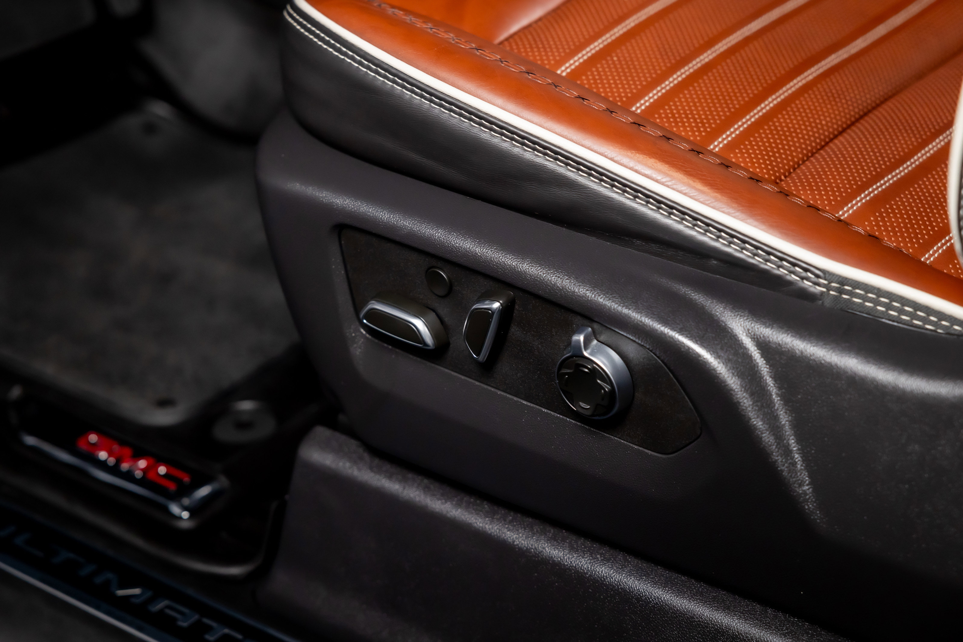 2025 GMC Sierra 2500HD Denali Ultimate - Photo 17