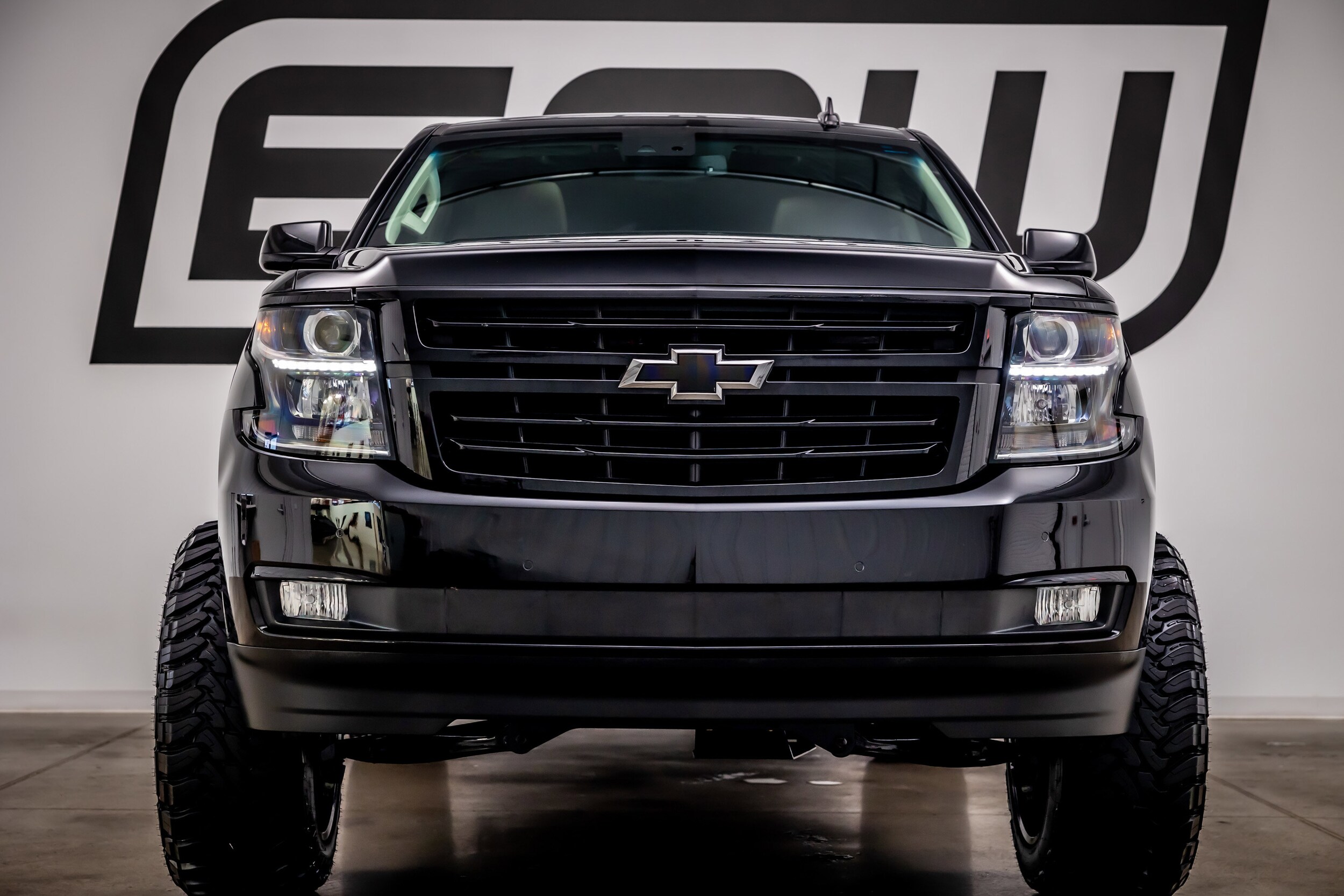 2020 Chevrolet Suburban Premier photo 3