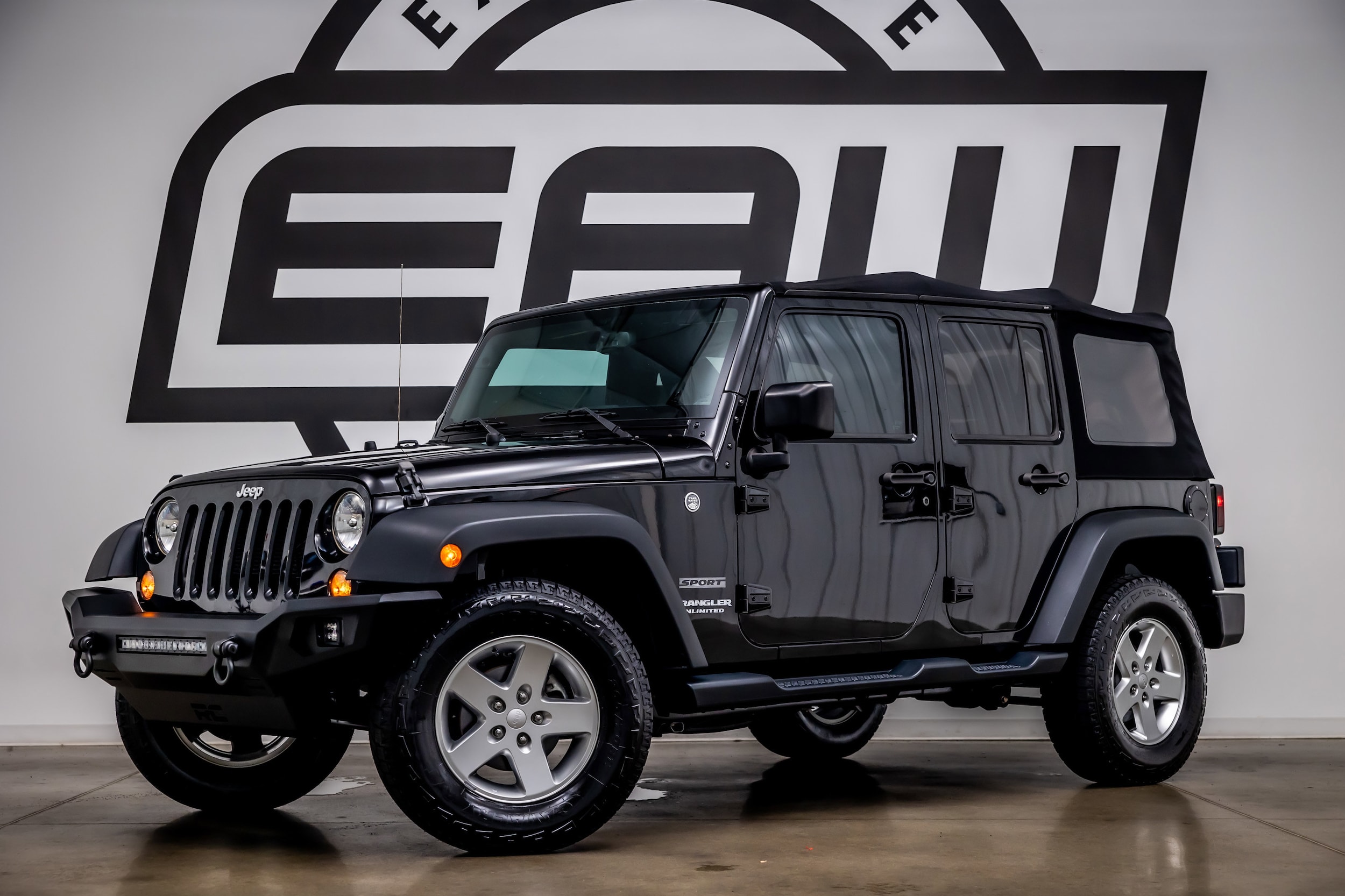 2016 Jeep Wrangler Sport S's photo