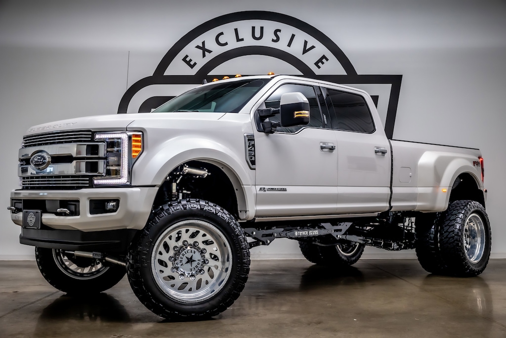 Used 2019 Ford F-450 Limited 4WD Crew Cab 8 Box Truck Crew Cab