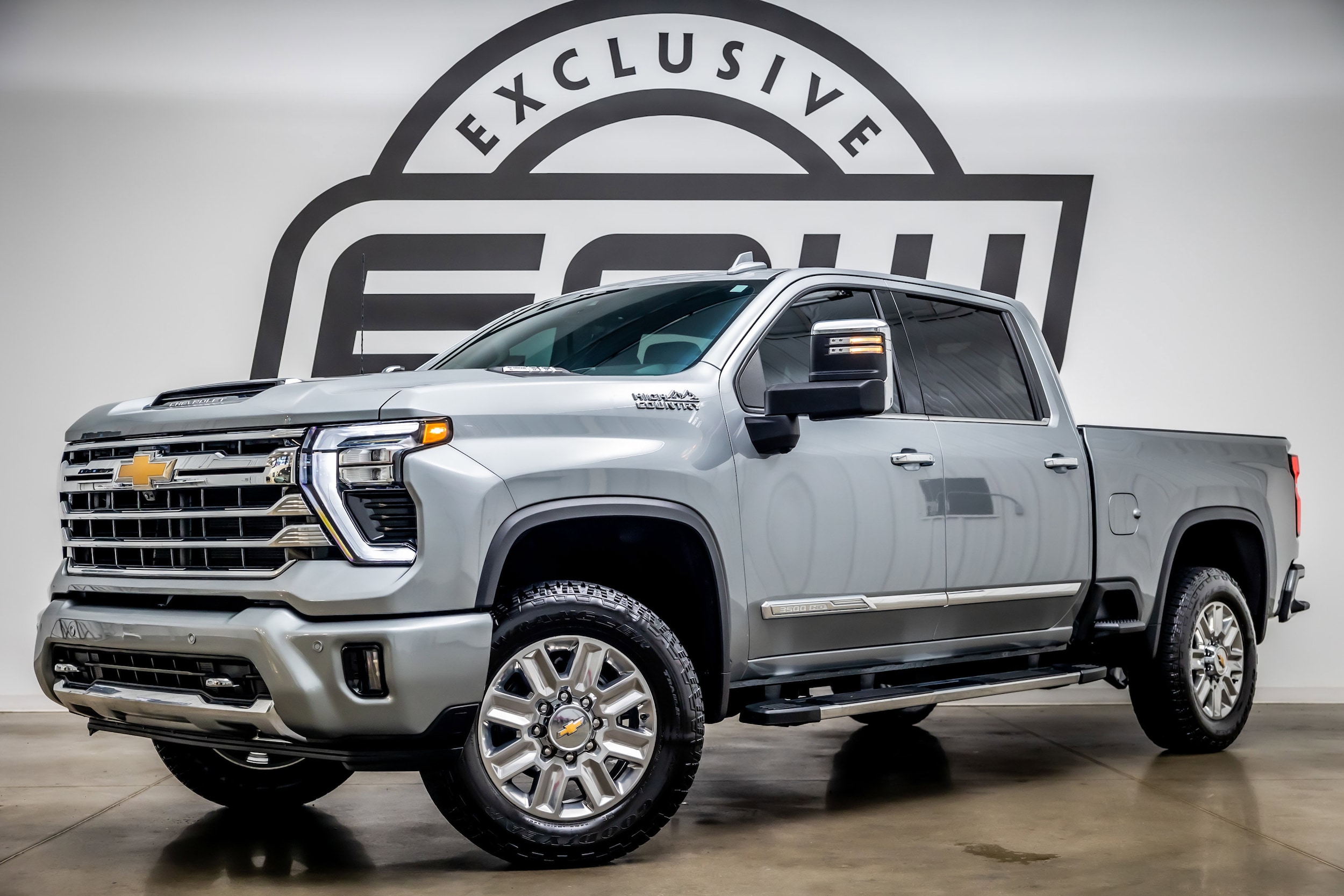2025 Chevrolet Silverado HD High Country 4WD Crew Cab Long Box SRW's photo