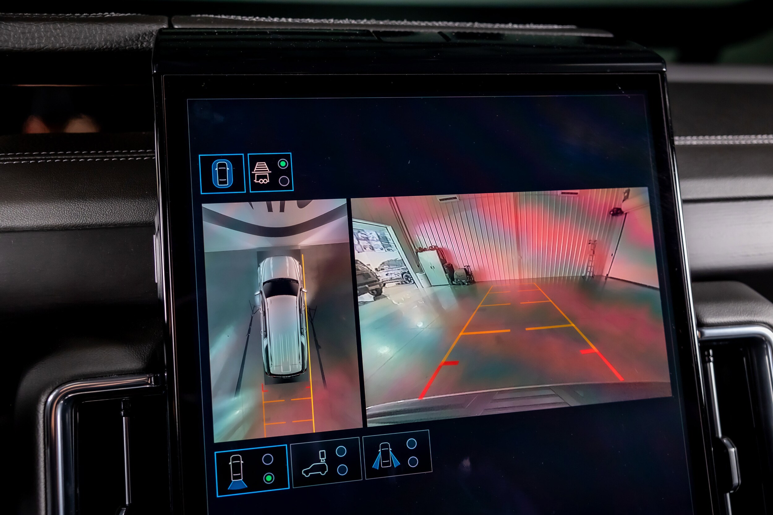 2026 GMC Yukon XL Denali - Photo 11