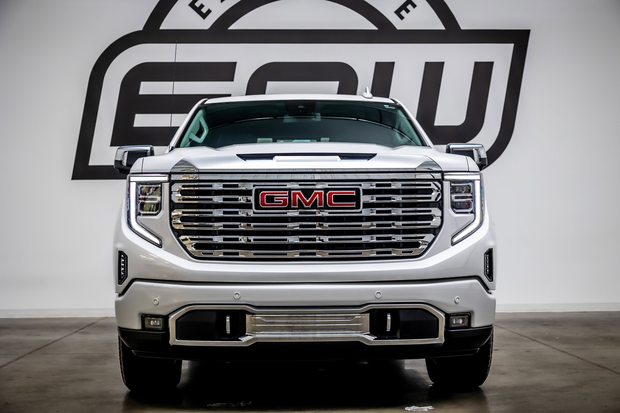 2025 Gmc Sierra 1500 Denali photo 2