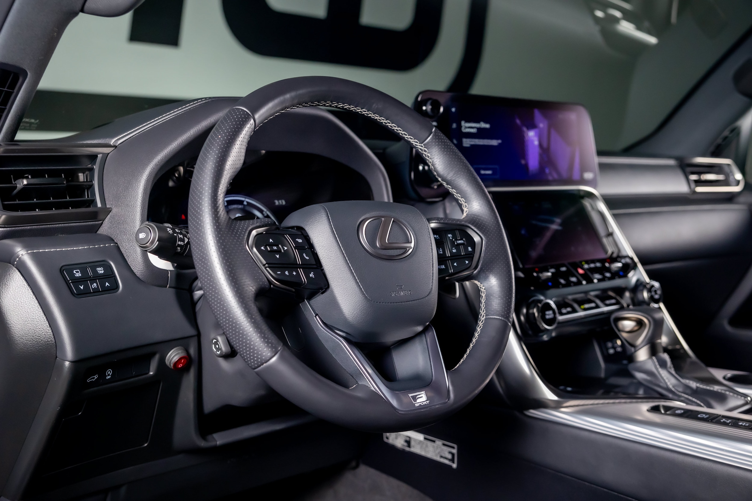 2024 Lexus LX 34