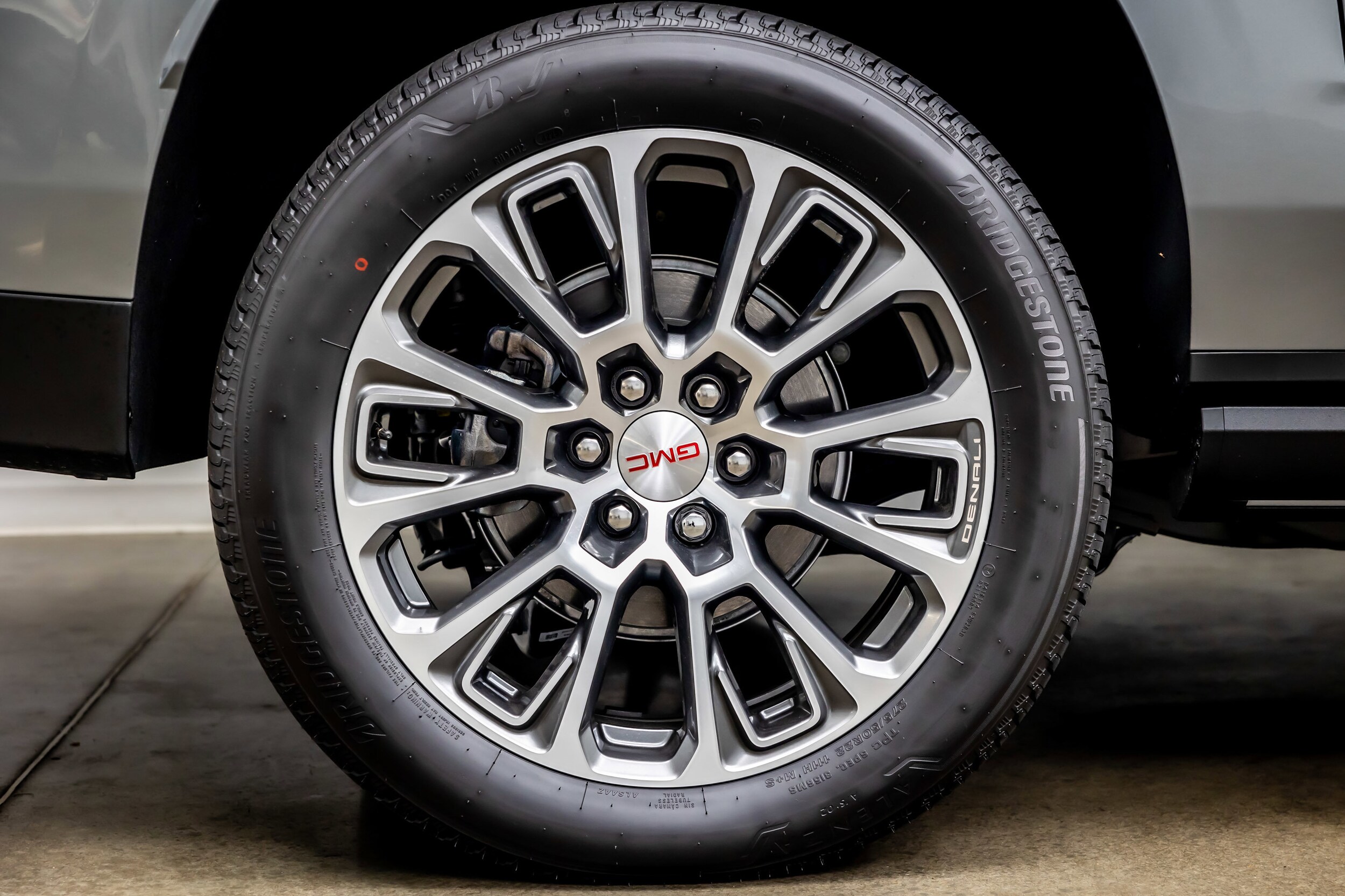 2026 GMC Yukon XL Denali - Photo 38