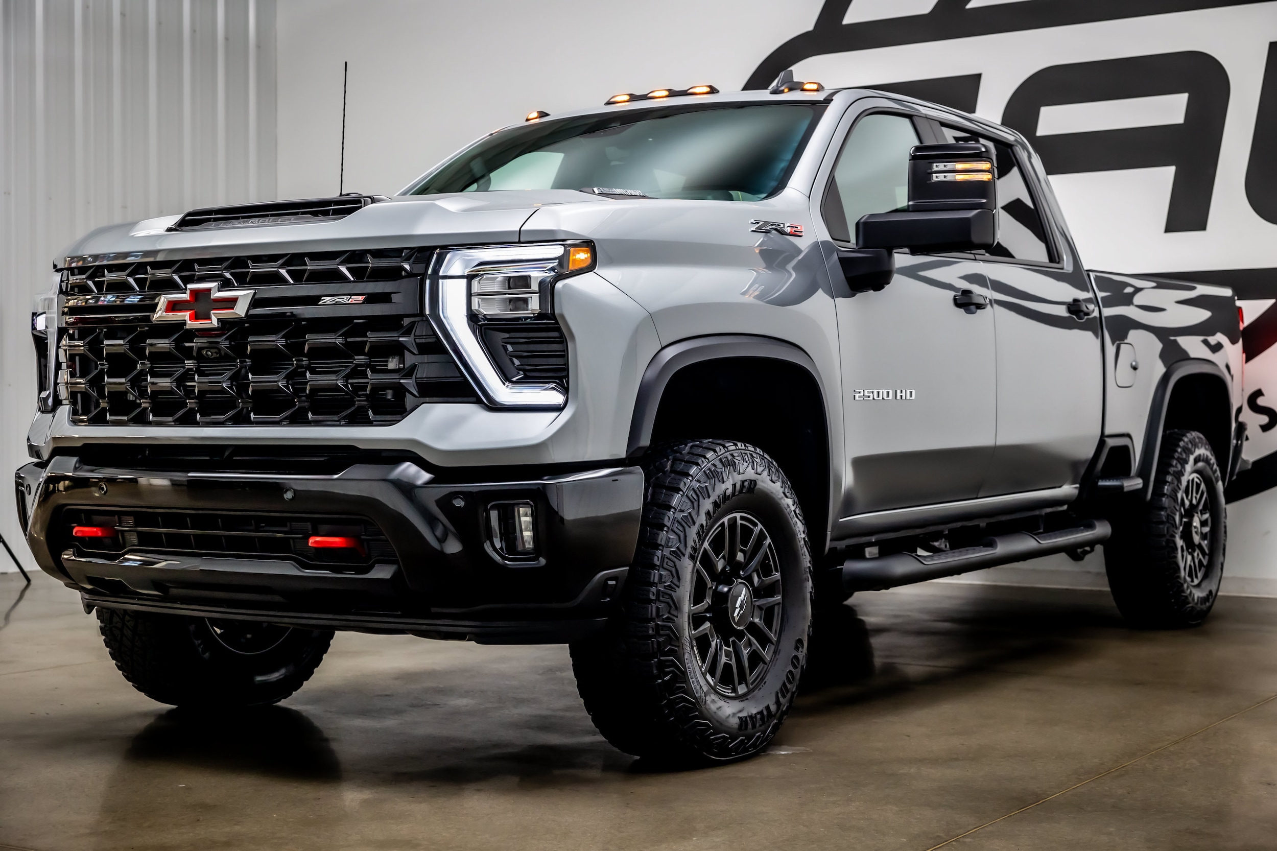2025 Chevrolet Silverado 2500HD ZR2 - Photo 31