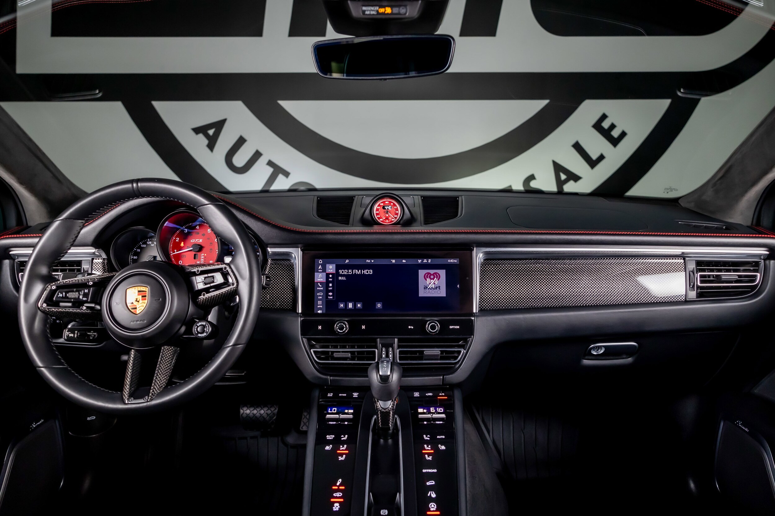 2022 Porsche Macan GTS photo 2
