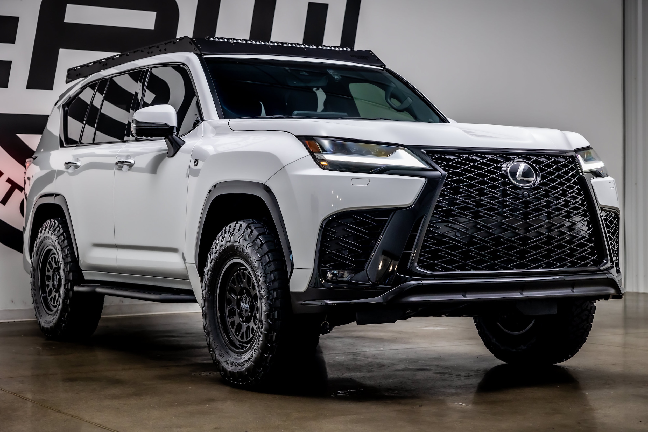 2024 Lexus LX 39
