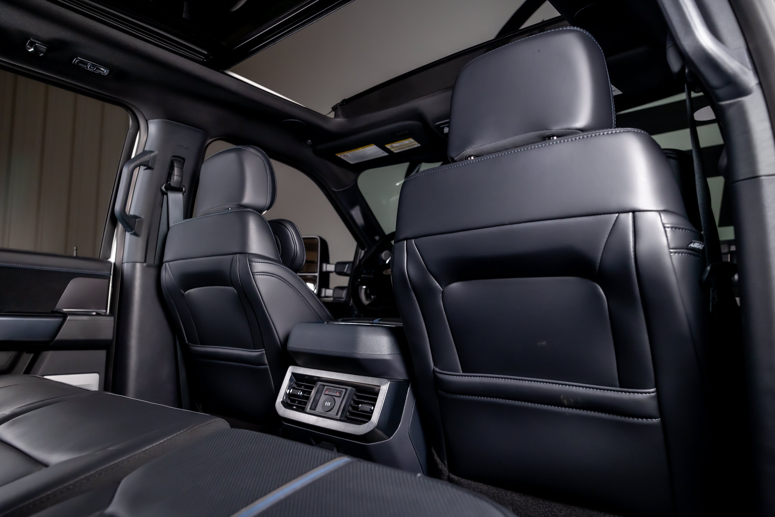 2026 Ford F-250 Super Duty Platinum - Photo 30