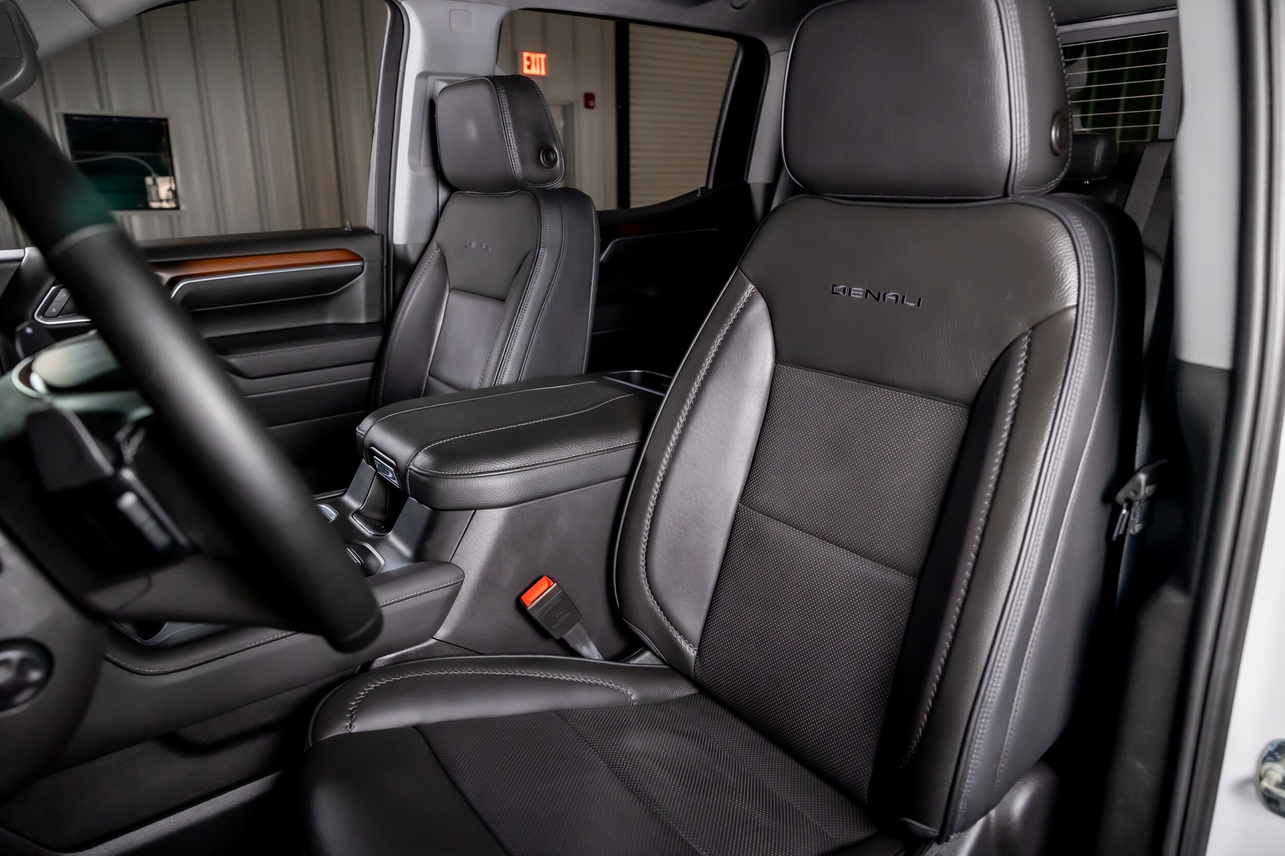 2025 Gmc Sierra 1500 Denali photo 3