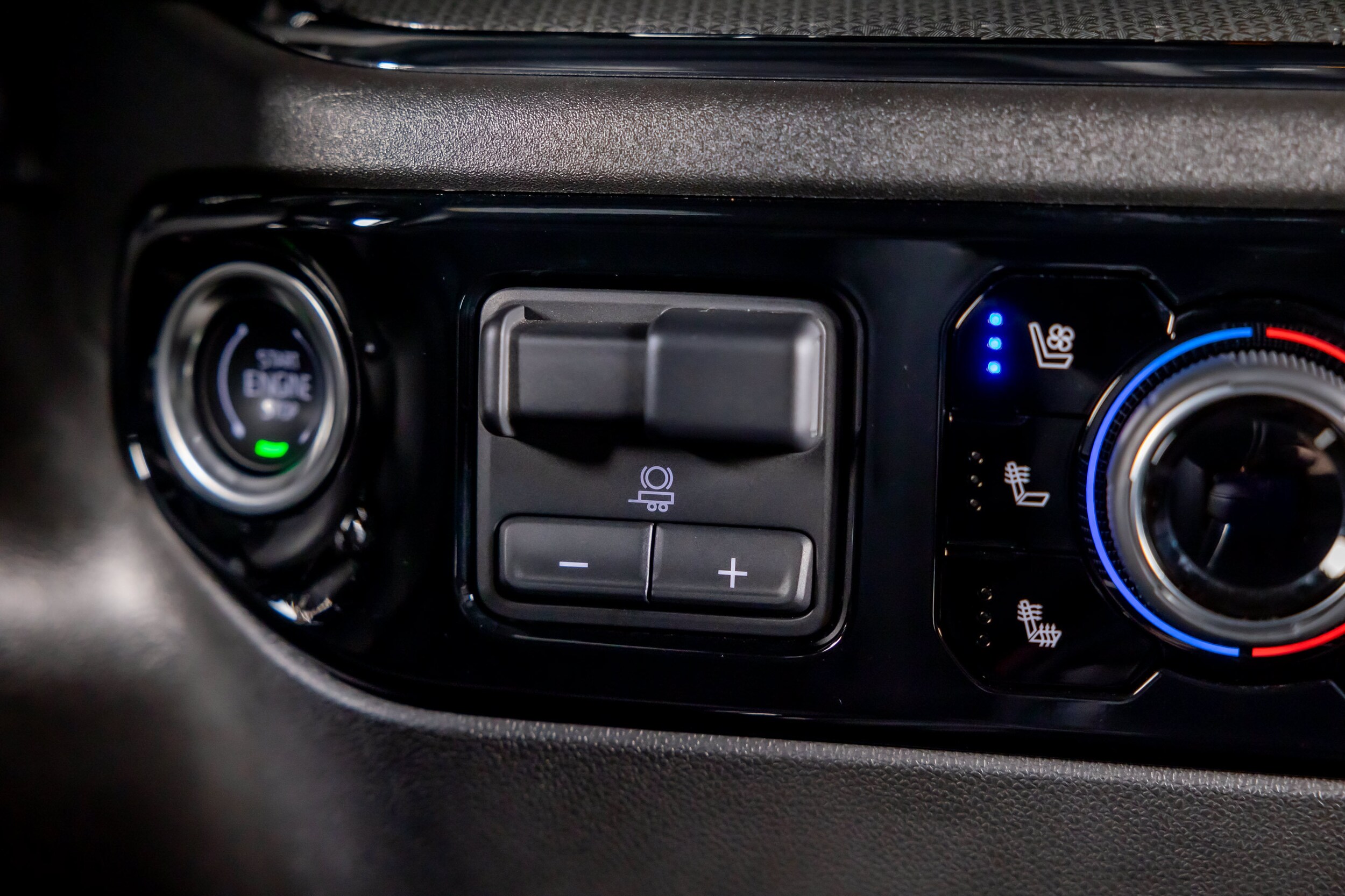 2025 Chevrolet Silverado 2500HD ZR2 - Photo 61
