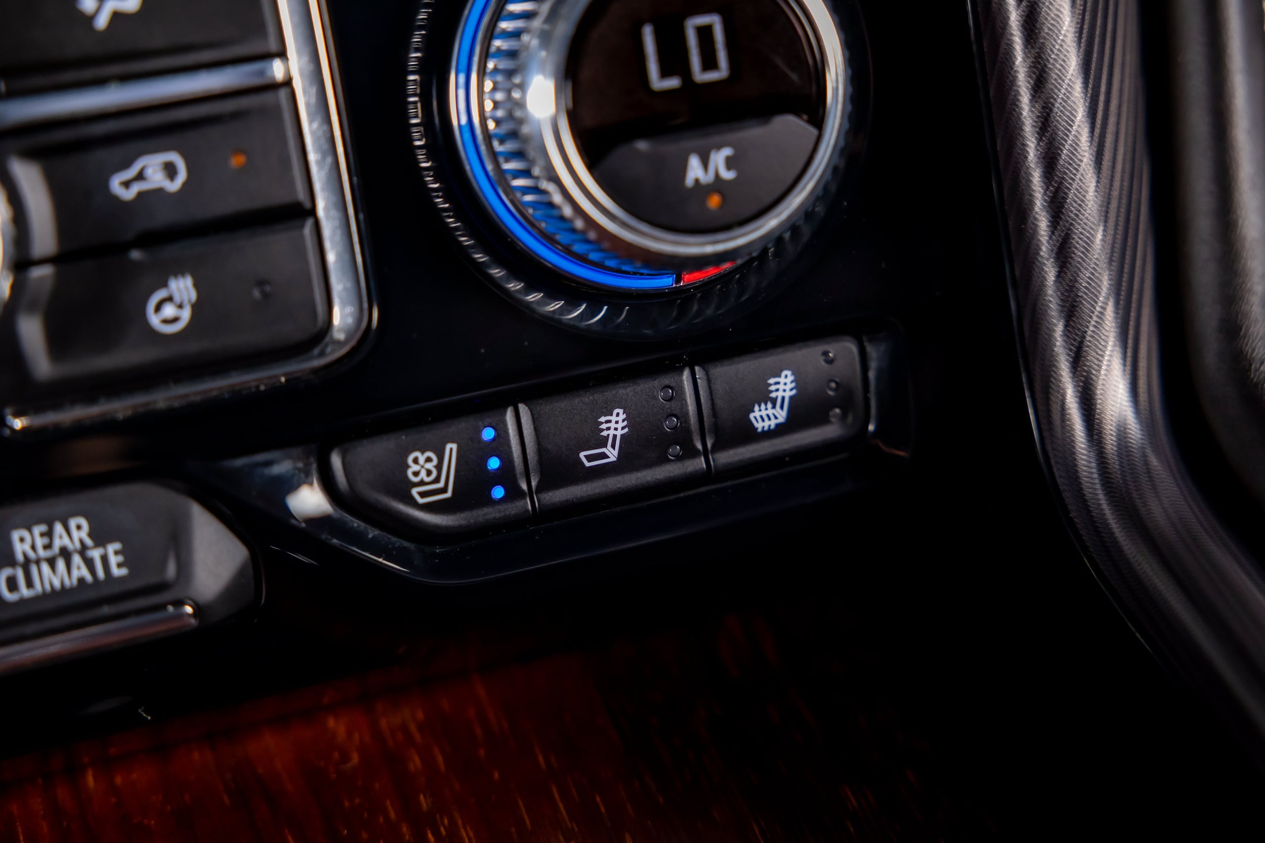 2024 GMC Yukon Denali Ultimate - Photo 67