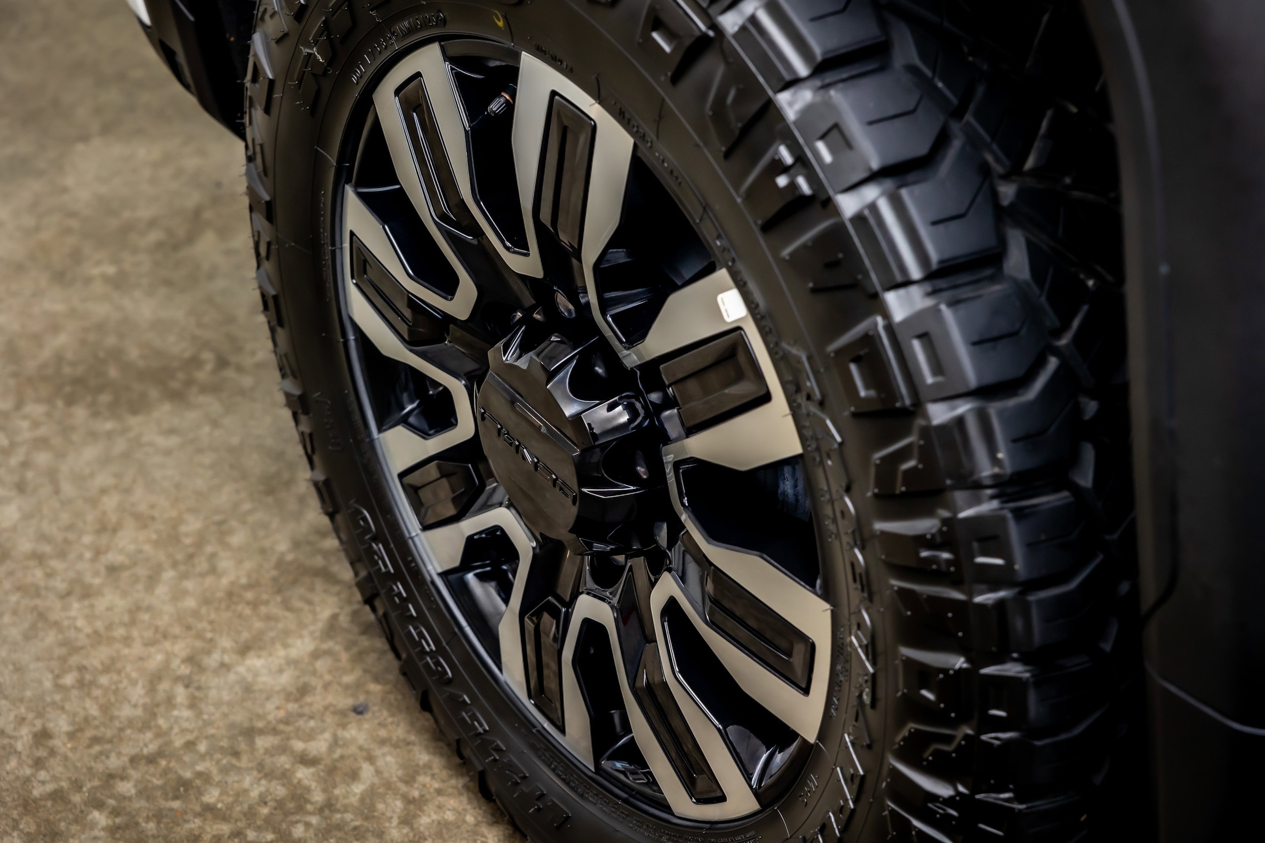 2025 GMC Sierra 2500HD Denali Ultimate - Photo 20