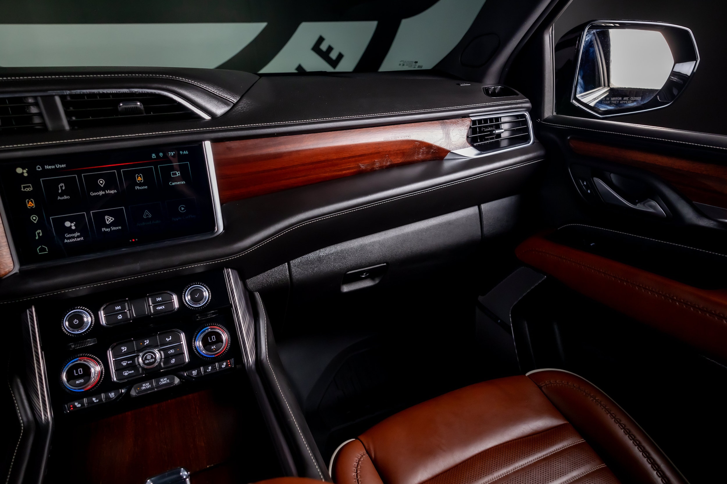 2024 GMC Yukon Denali Ultimate - Photo 8