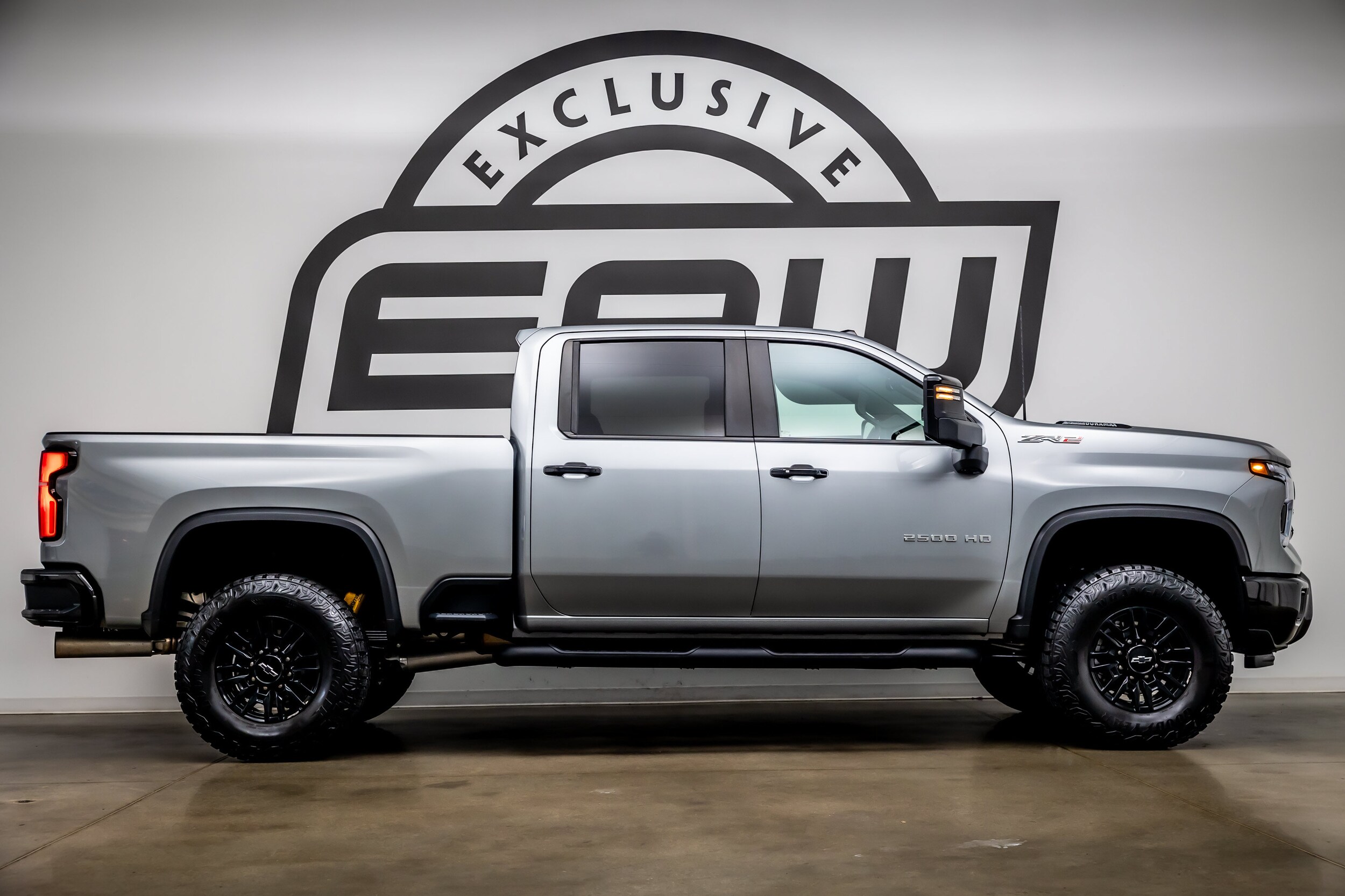 2025 Chevrolet Silverado 2500HD ZR2 - Photo 9