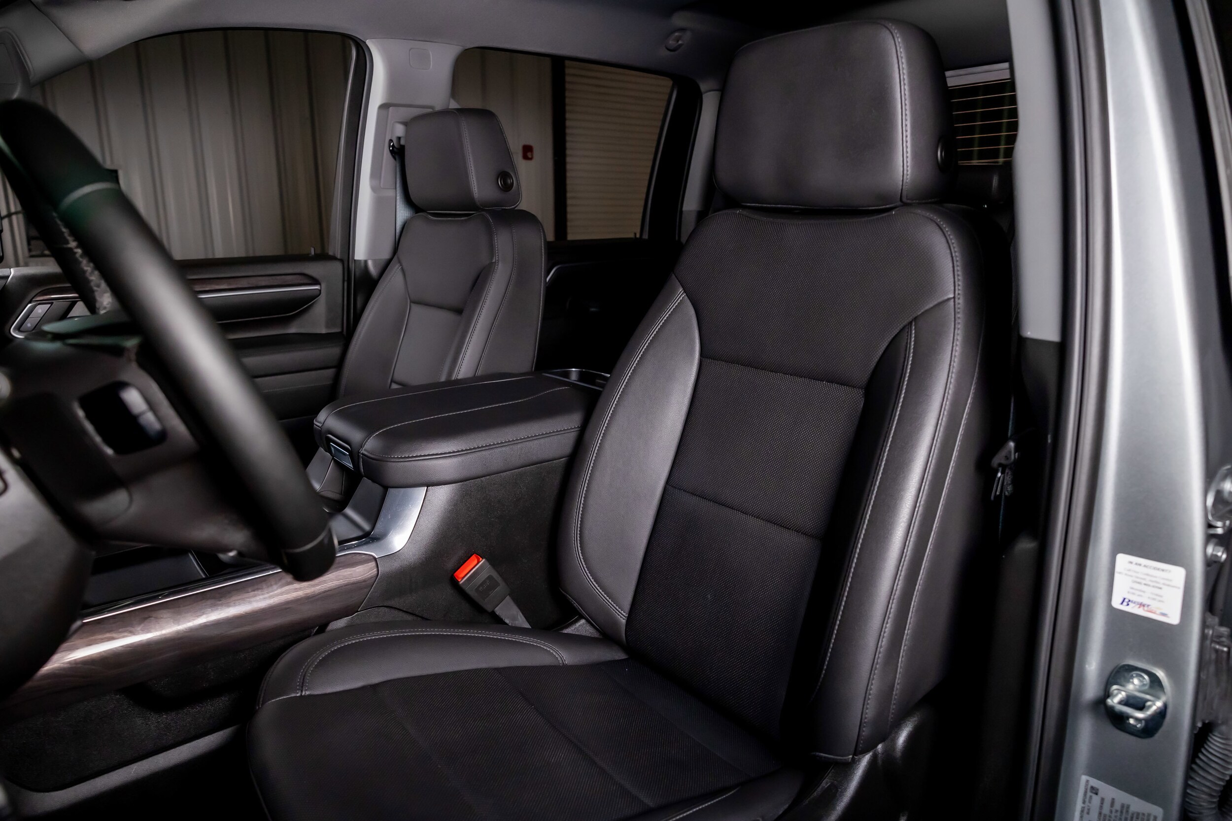 2024 Chevrolet Silverado 2500HD LTZ photo 2