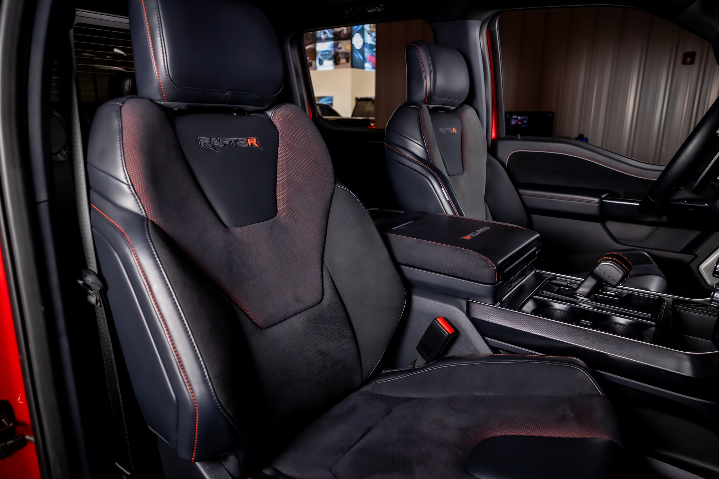 2024 Ford F-150 Raptor - Photo 35