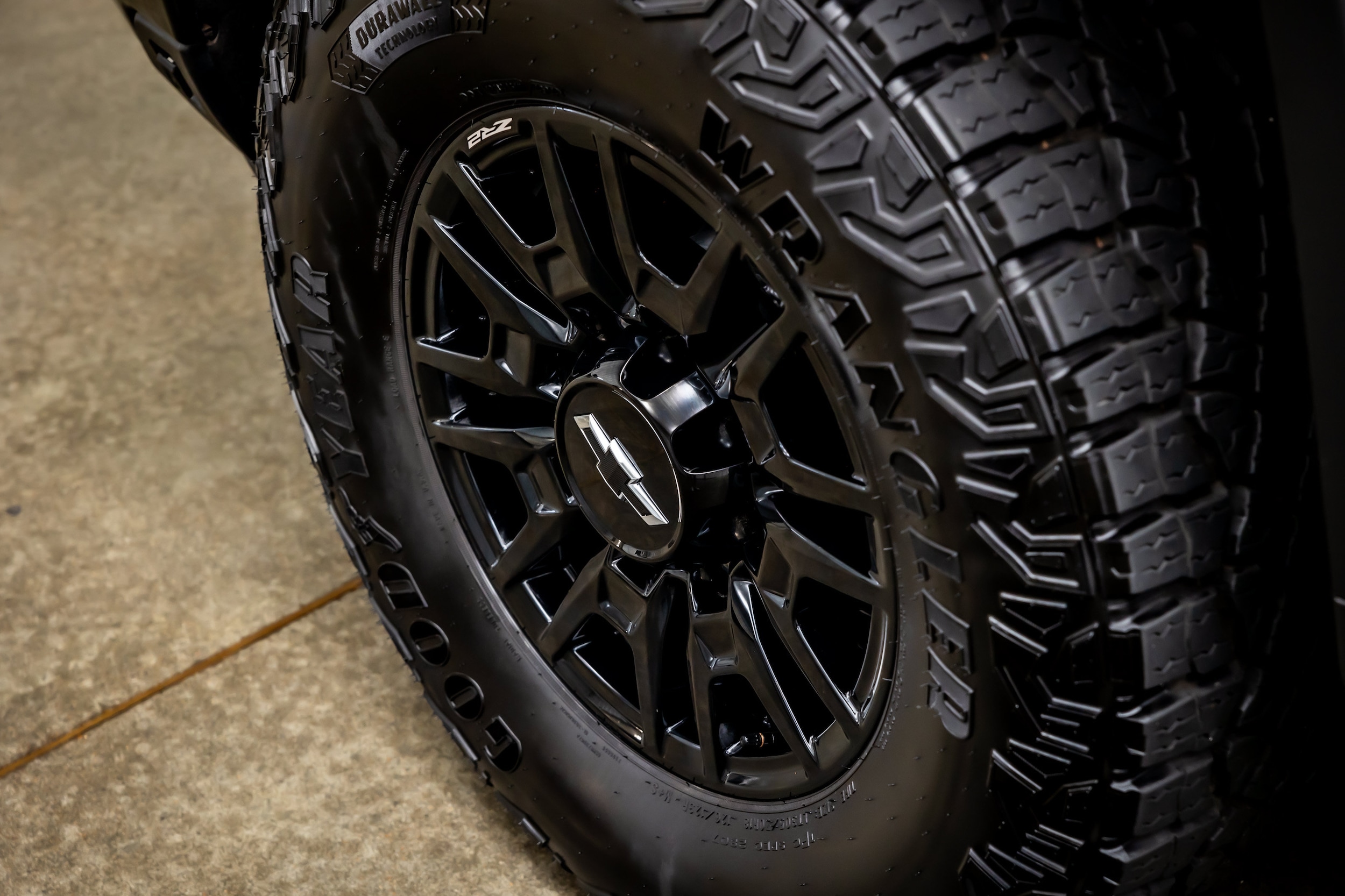 2025 Chevrolet Silverado 2500HD ZR2 - Photo 21