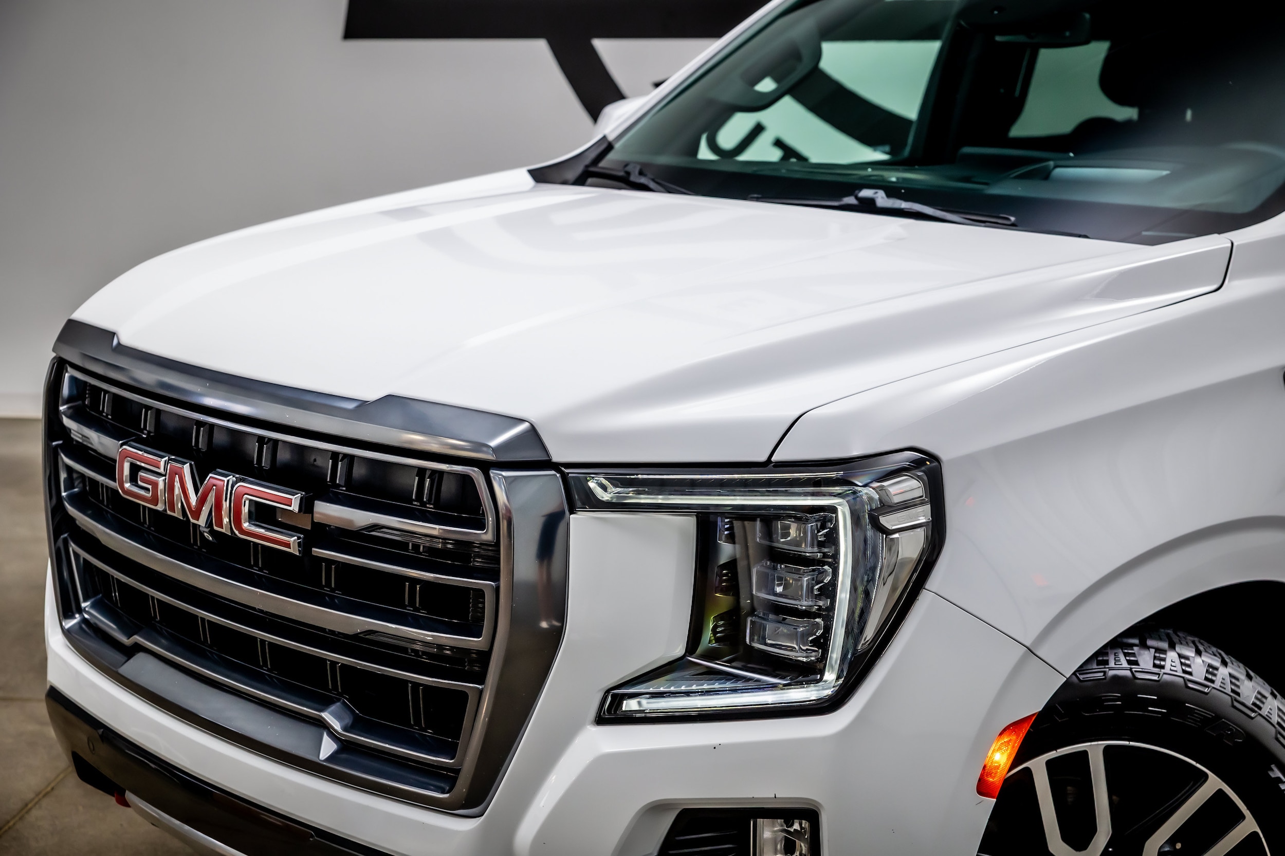 2023 GMC Yukon XL AT4 - Photo 23