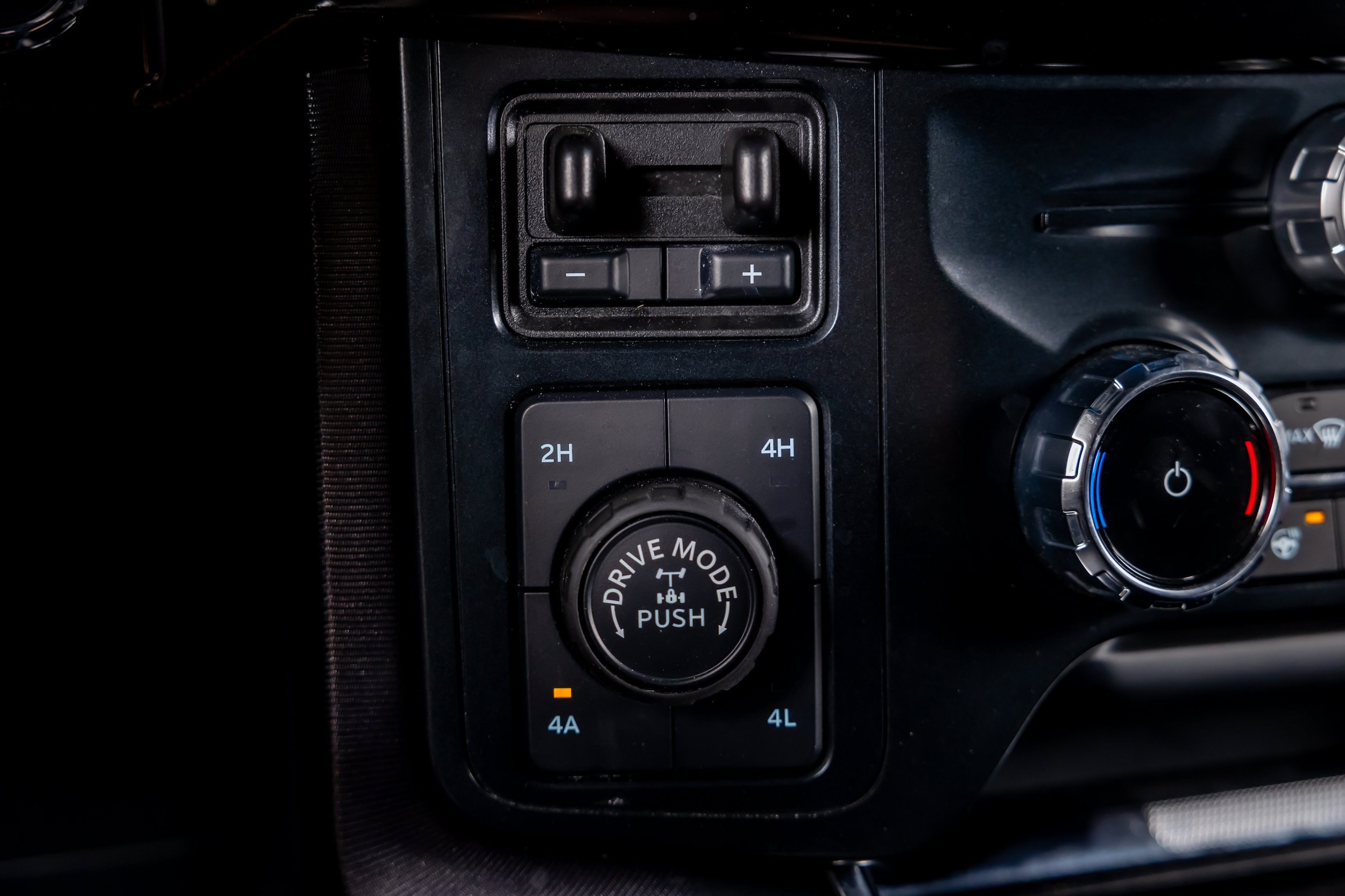 2024 Ford F-150 Raptor - Photo 37