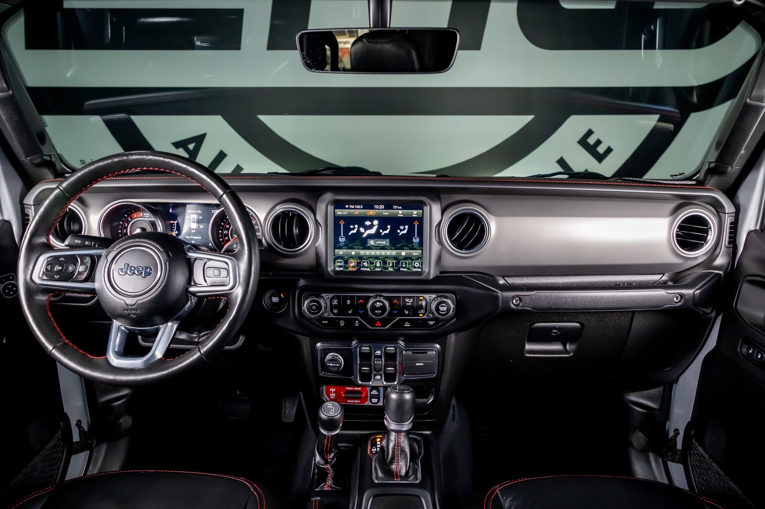 2022 Jeep Gladiator Rubicon photo 2