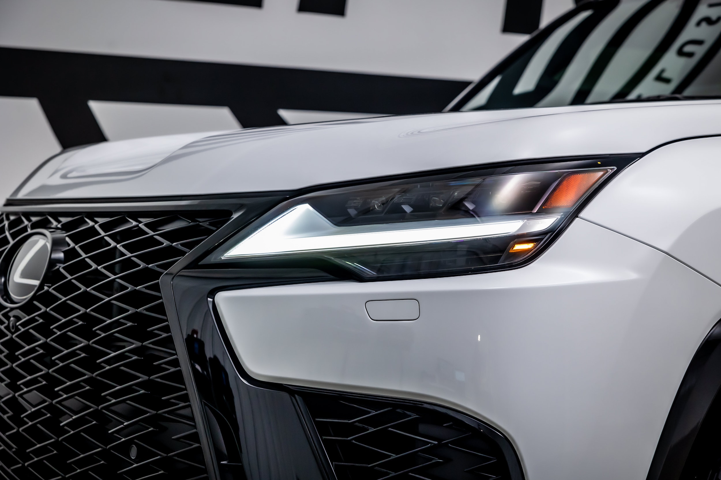 2024 Lexus LX 21