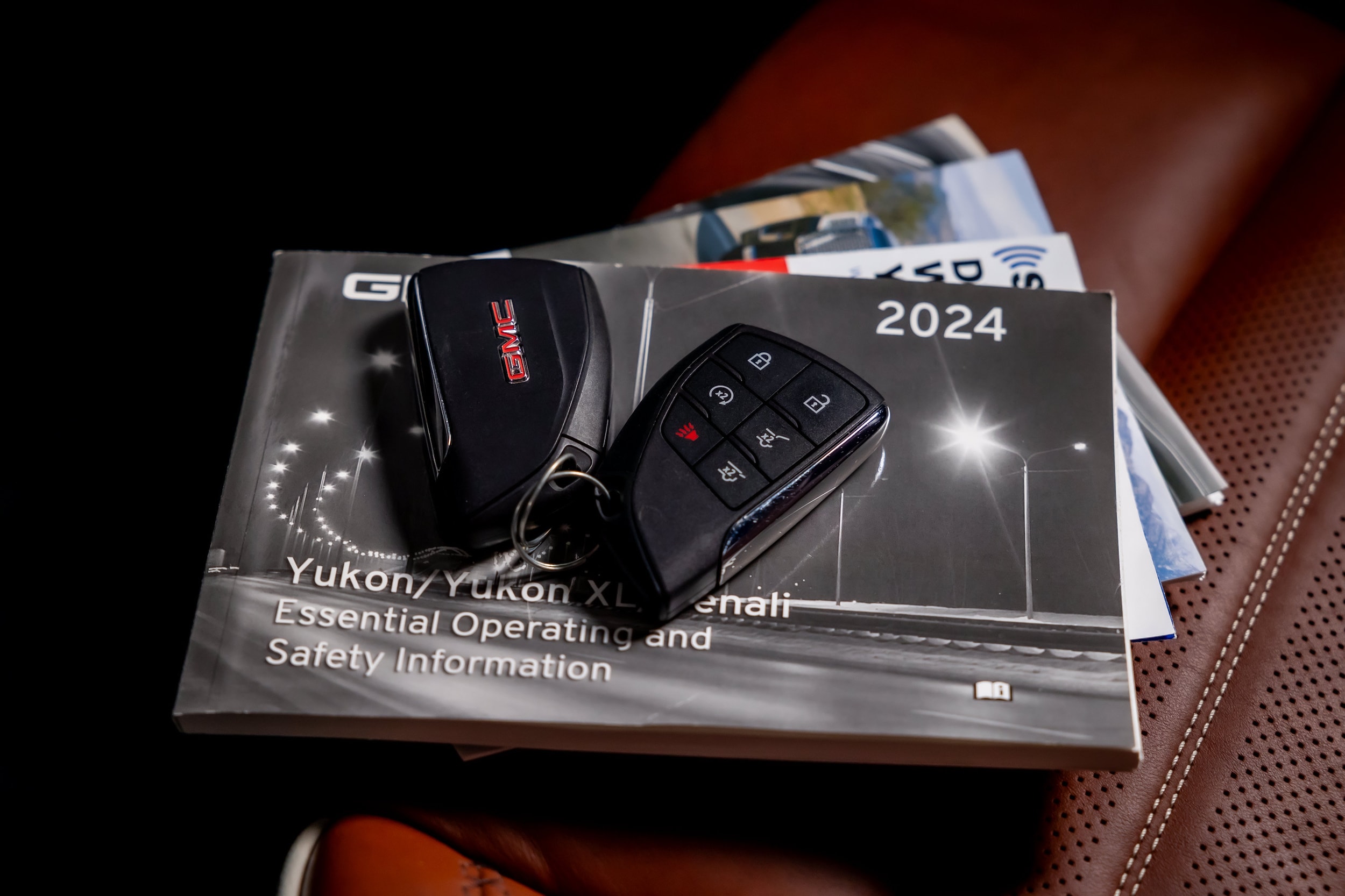 2024 GMC Yukon Denali Ultimate - Photo 35