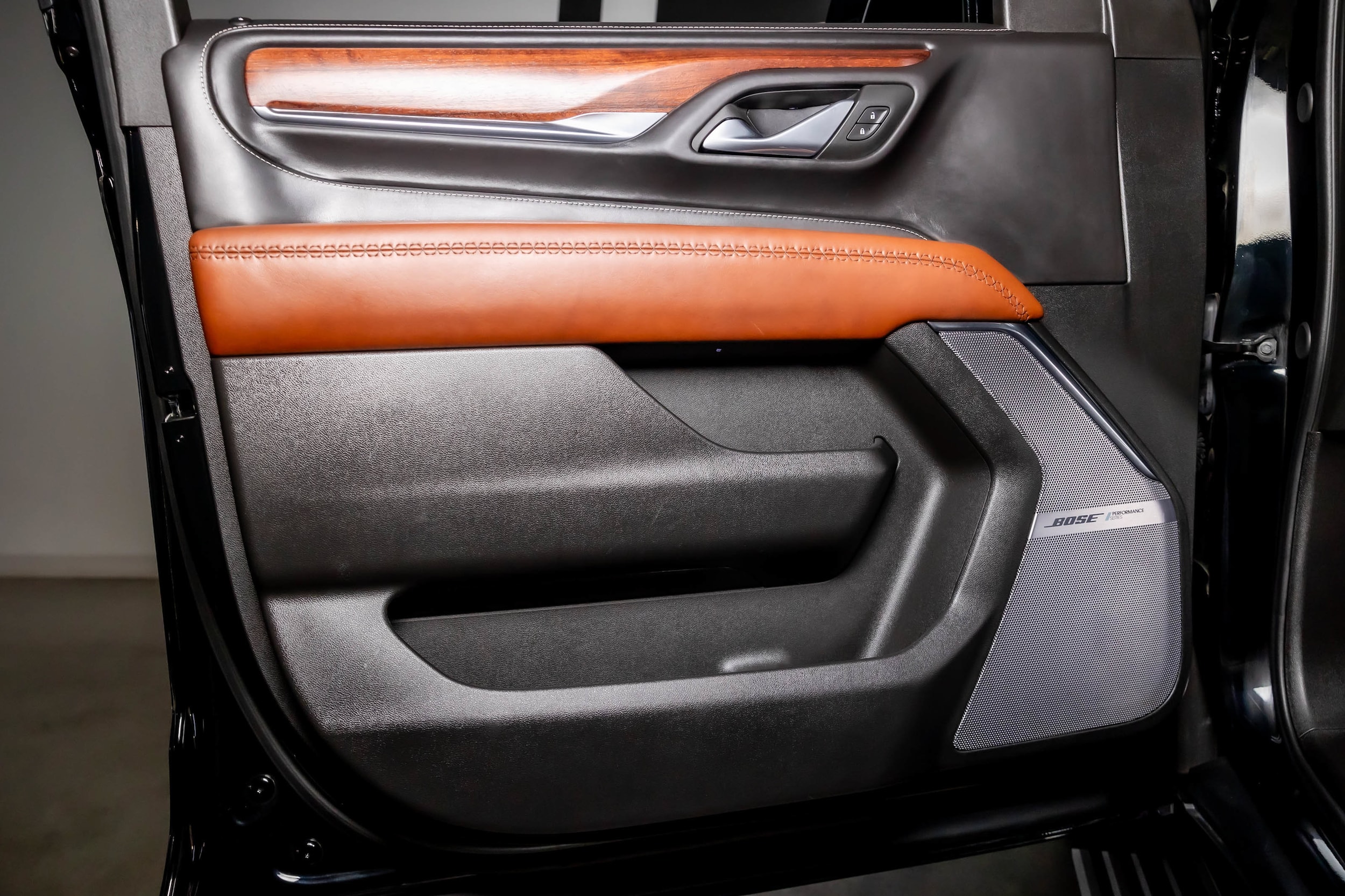 2024 GMC Yukon Denali Ultimate - Photo 47