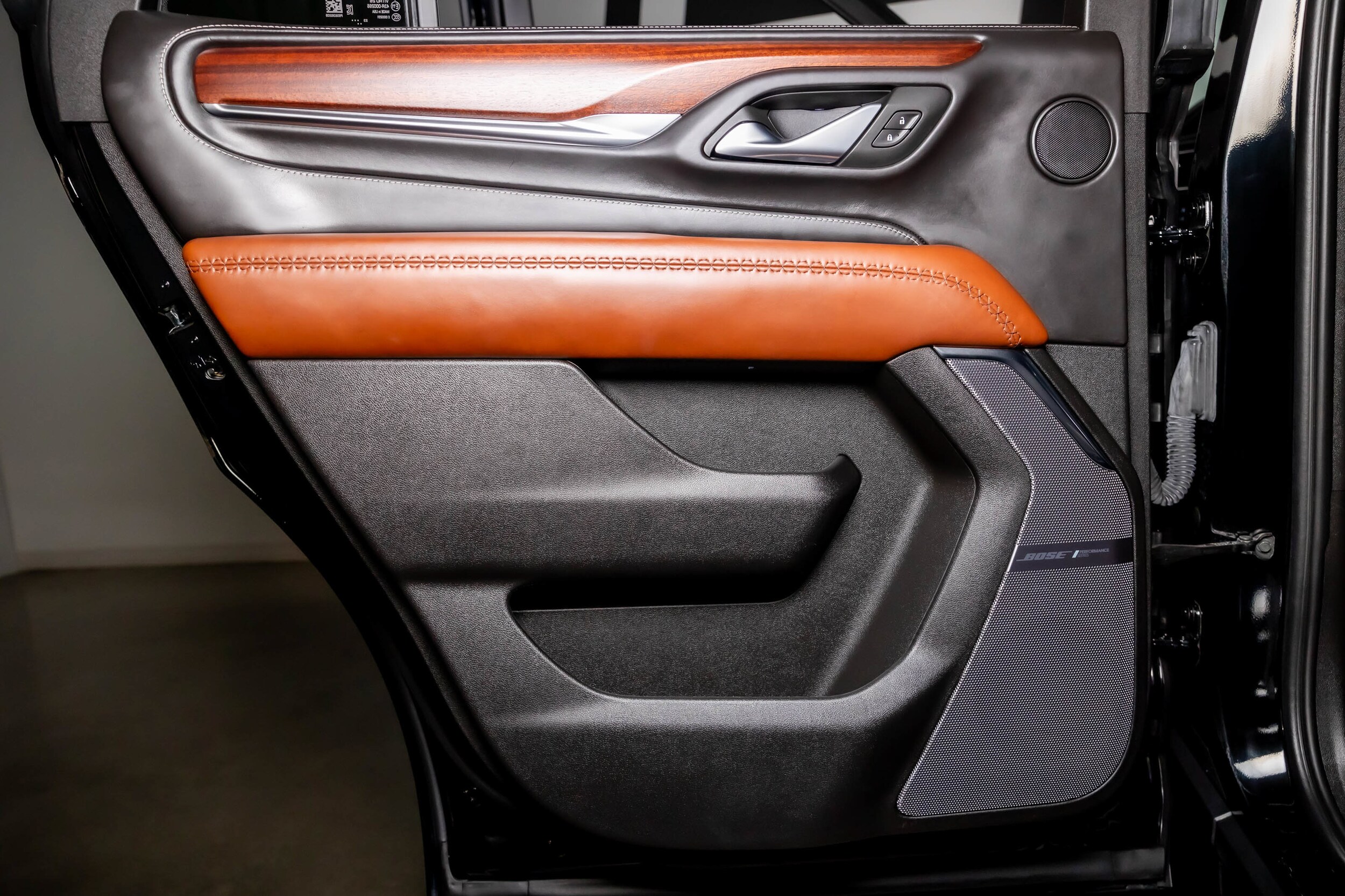 2024 GMC Yukon Denali Ultimate - Photo 46