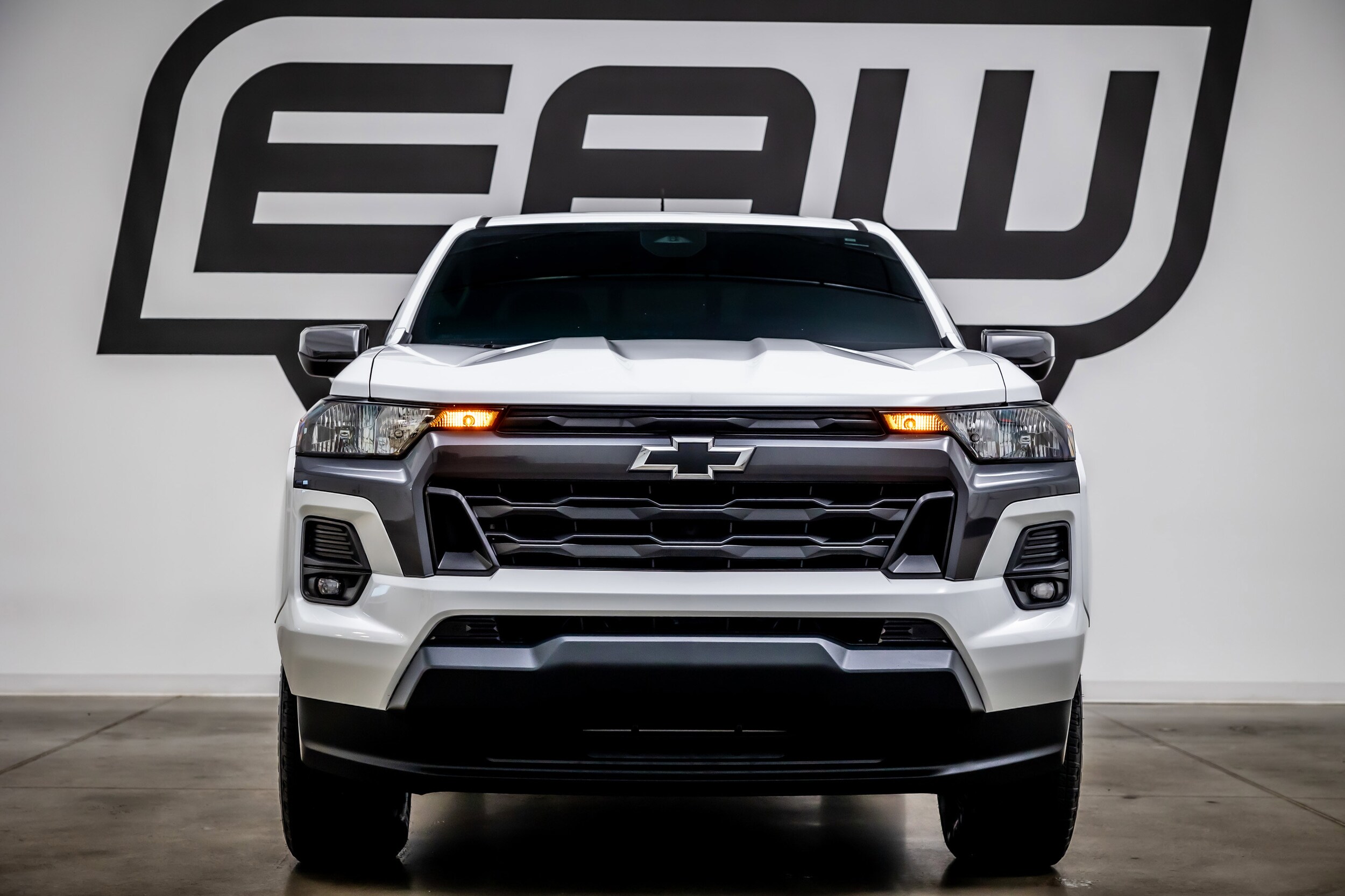 2023 Chevrolet Colorado LT photo 3