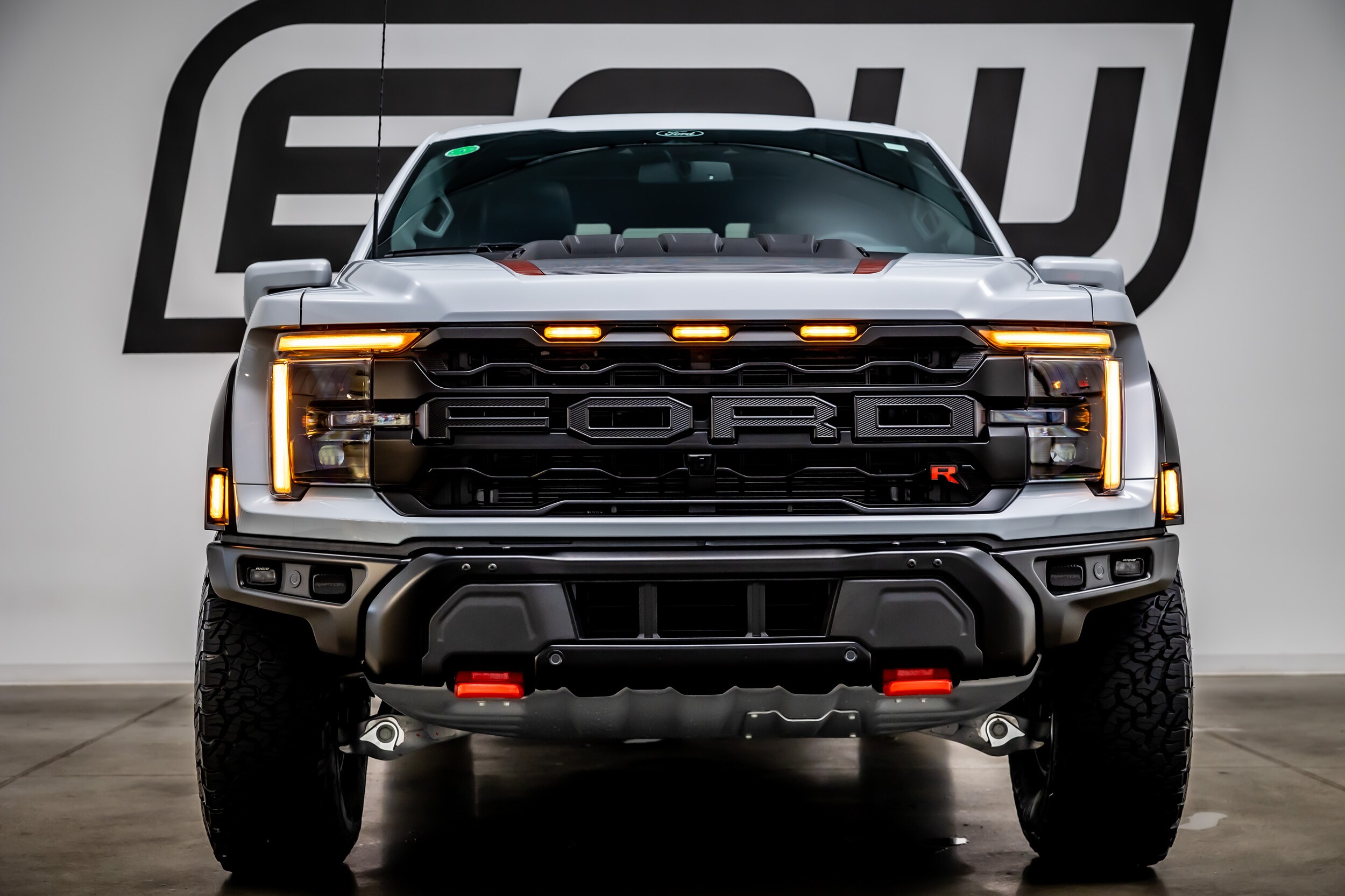 2025 Ford F-150 Raptor photo 3