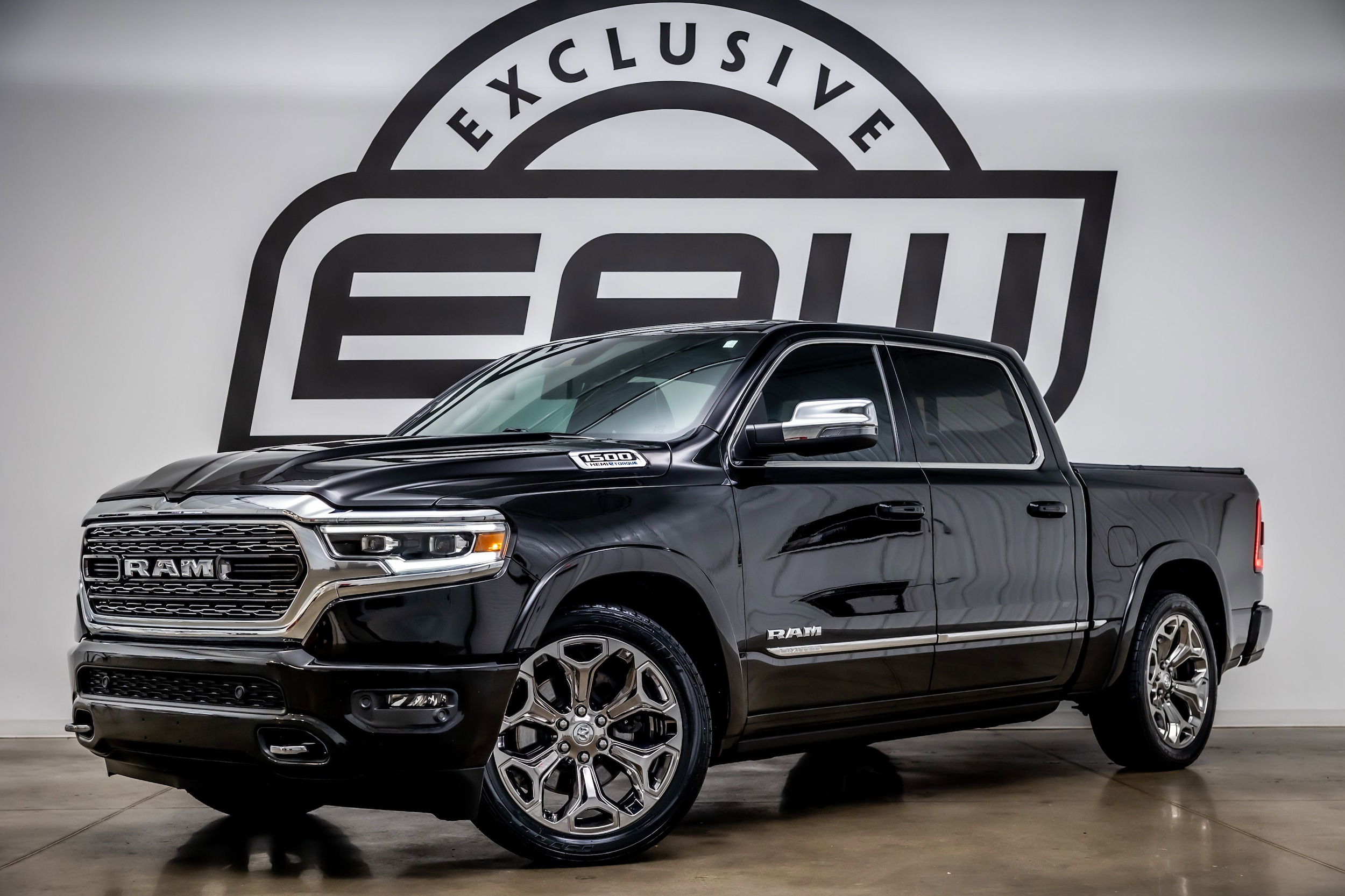 2023 RAM Ram 1500 Pickup Limited's photo