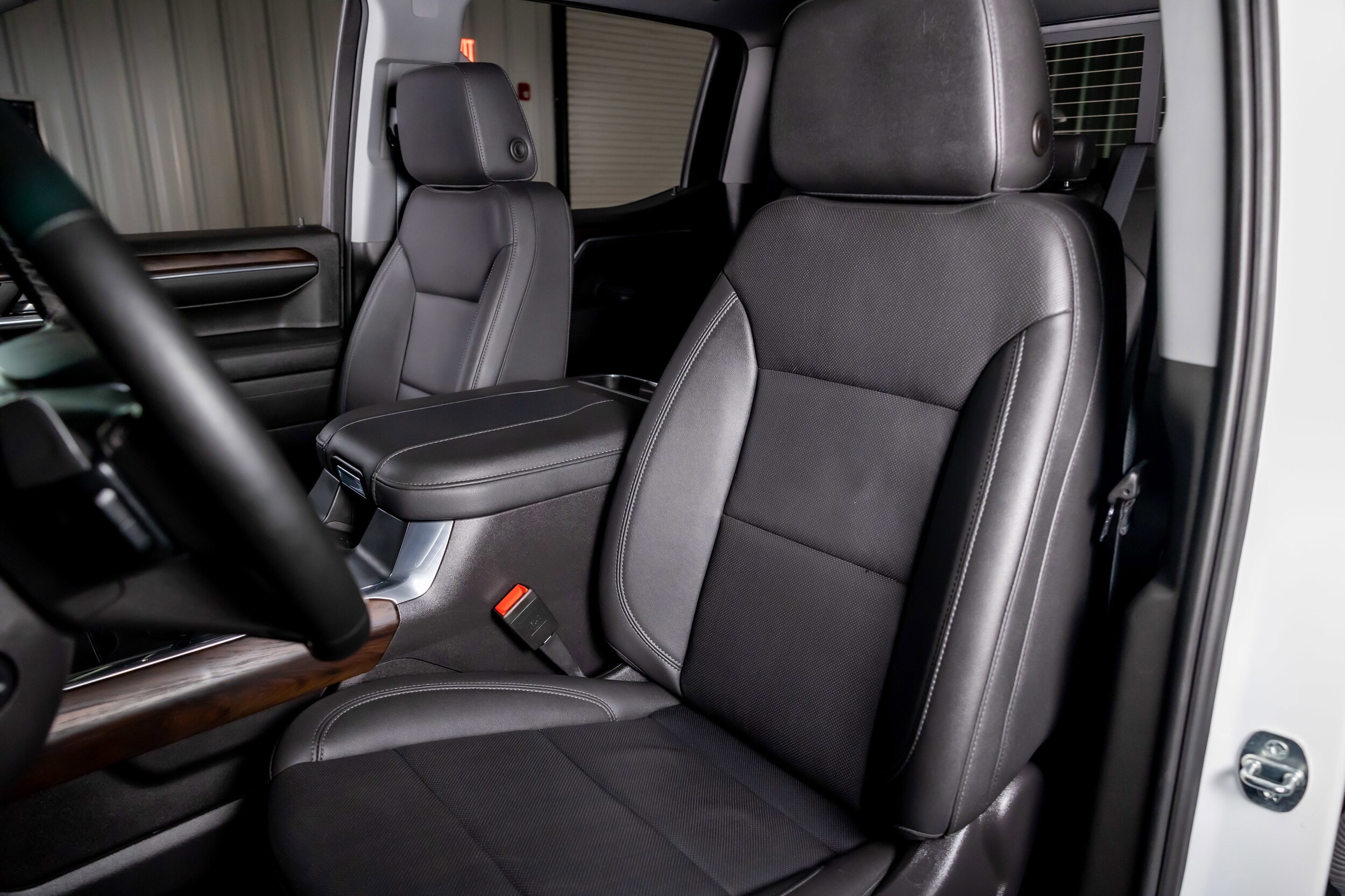 2024 Gmc Sierra 1500 SLT photo 4