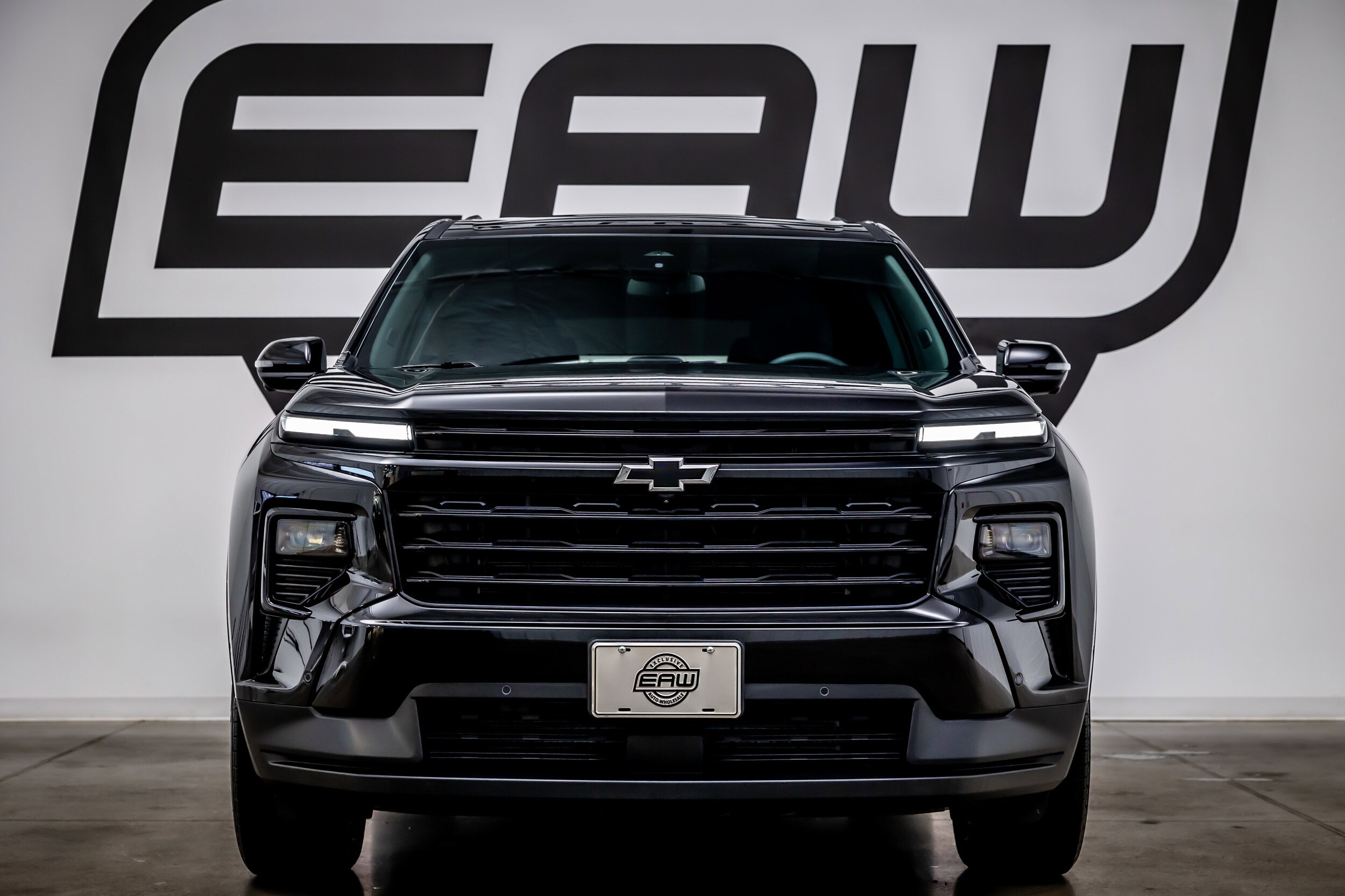 2025 Chevrolet Traverse photo 2
