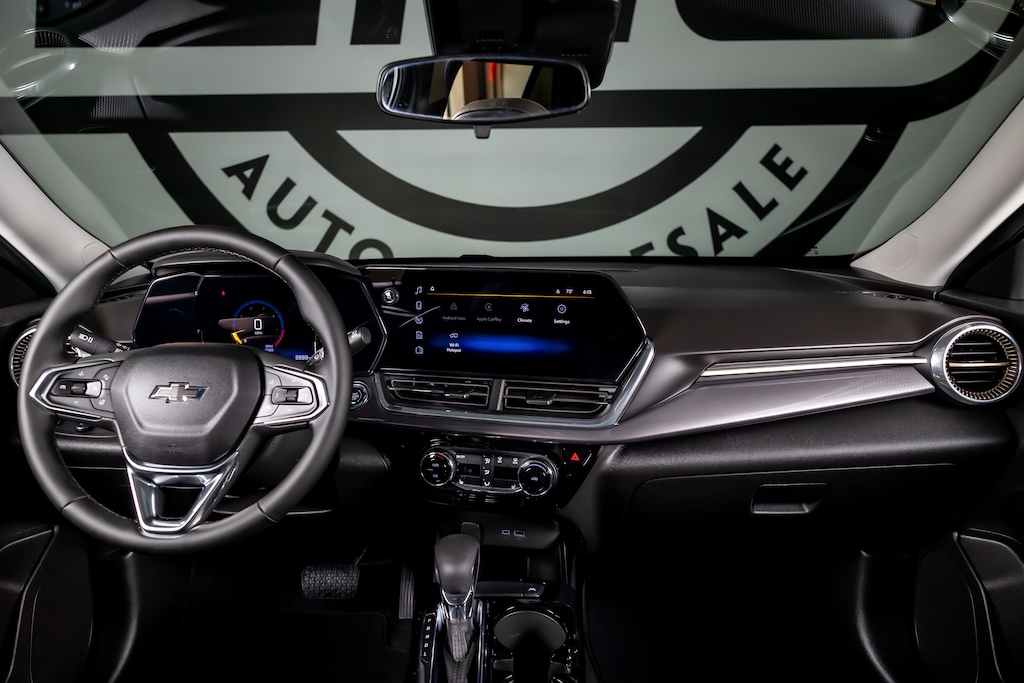 Used 2025 Chevrolet Trax ACTIV SUV