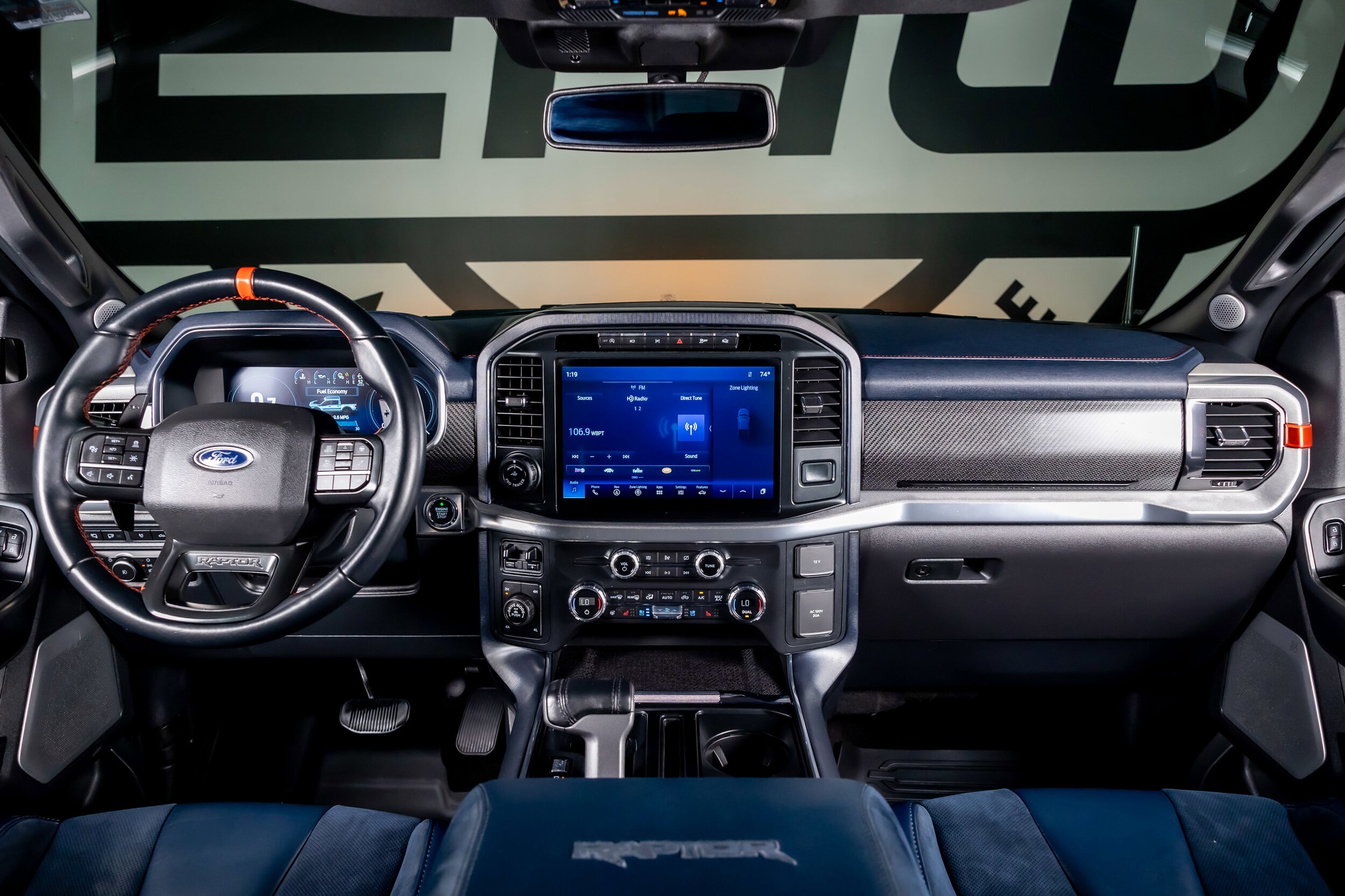 2021 Ford F-150 Raptor photo 2