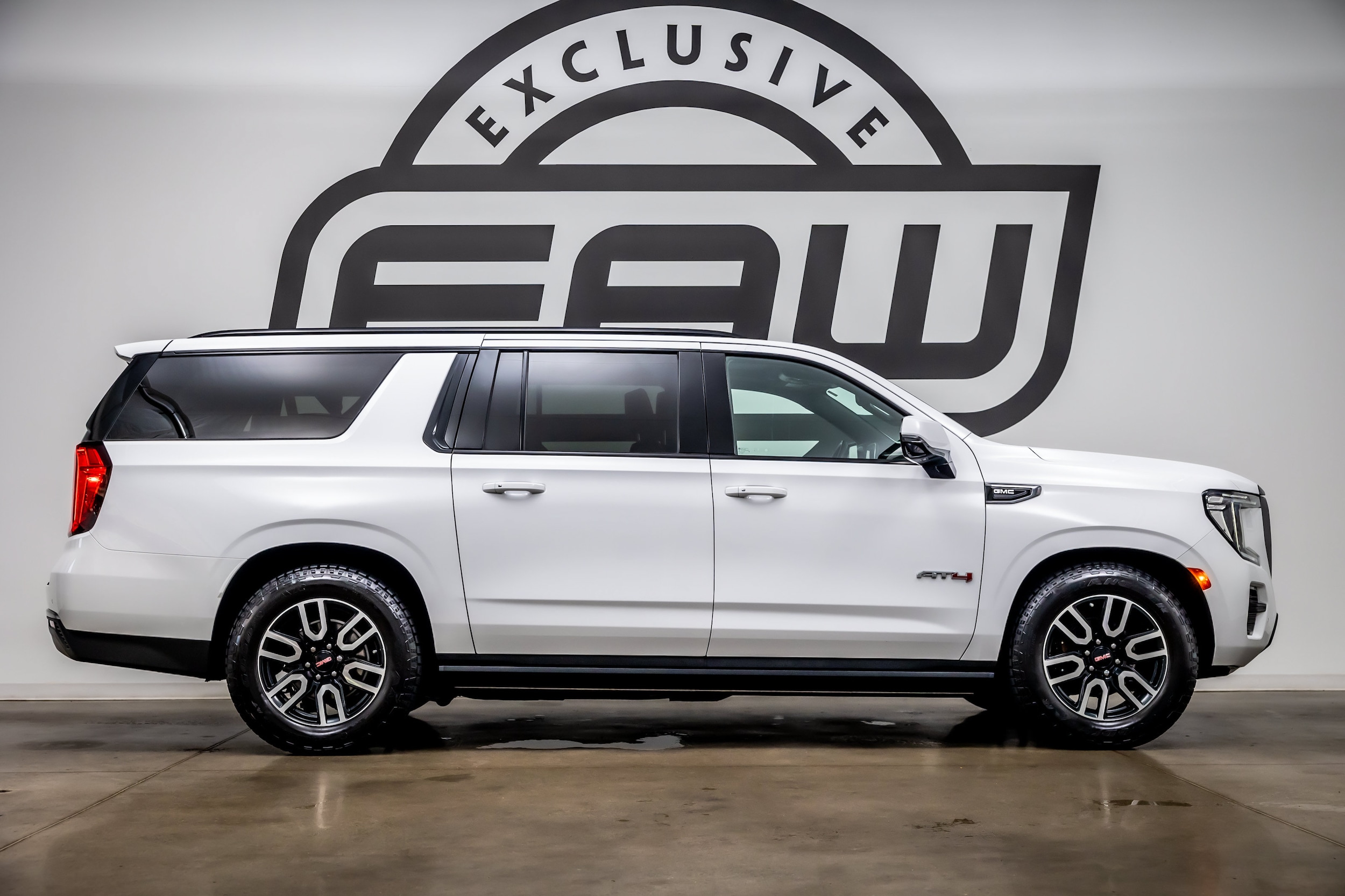 2023 GMC Yukon XL AT4 - Photo 9