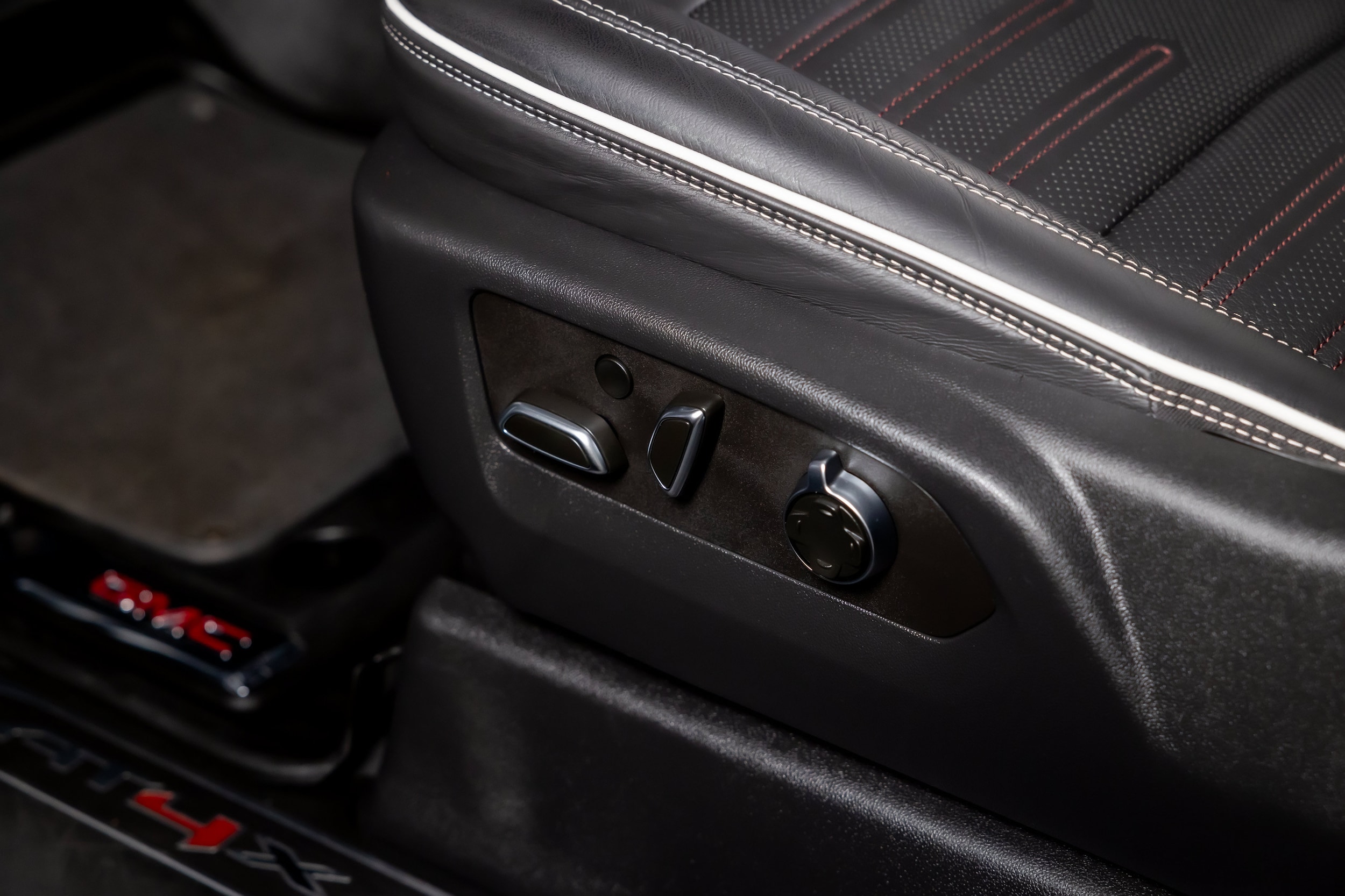 2023 GMC Sierra 1500 AT4X - Photo 14